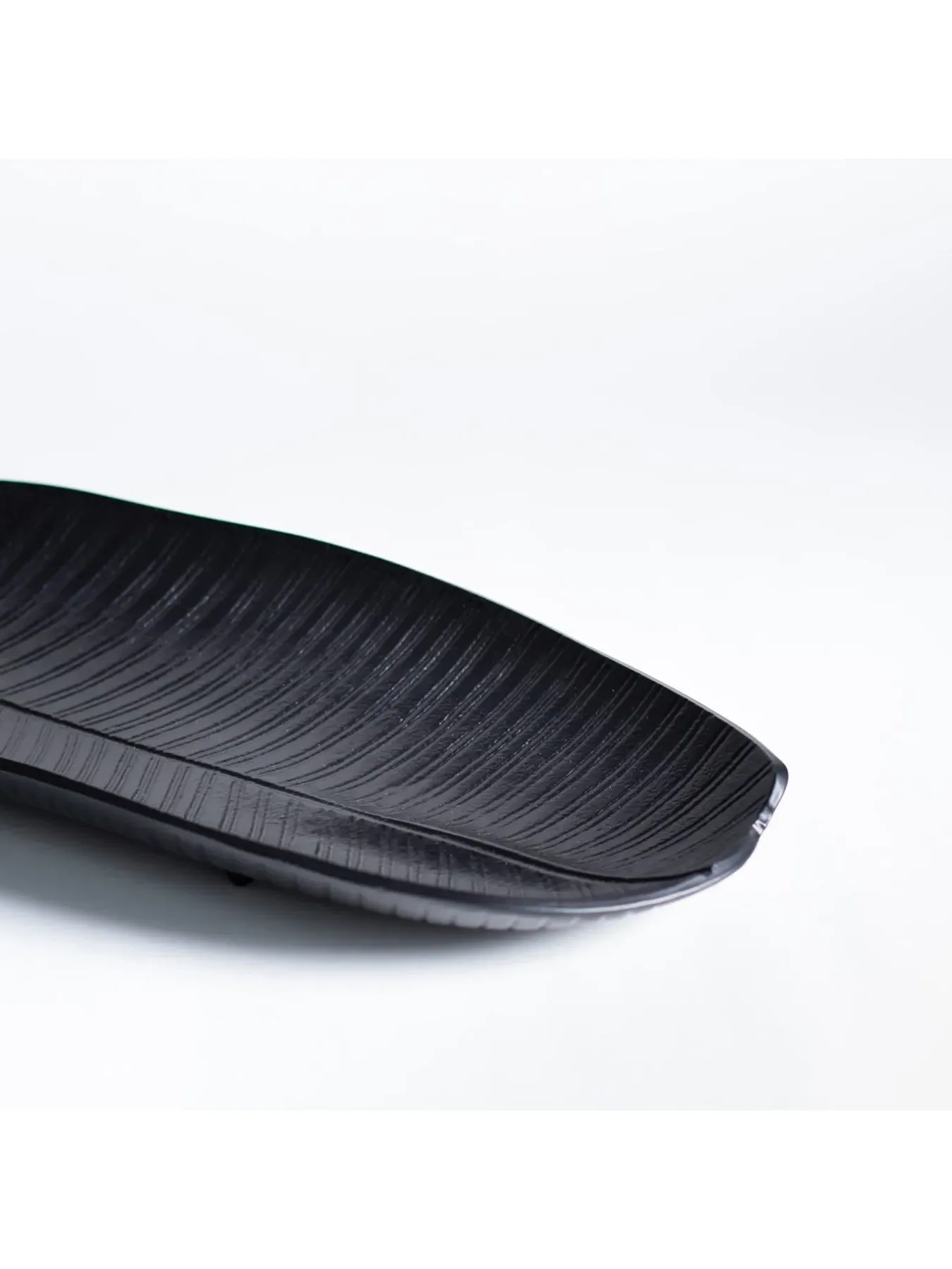 Large Tropical Leaf Dish - Black