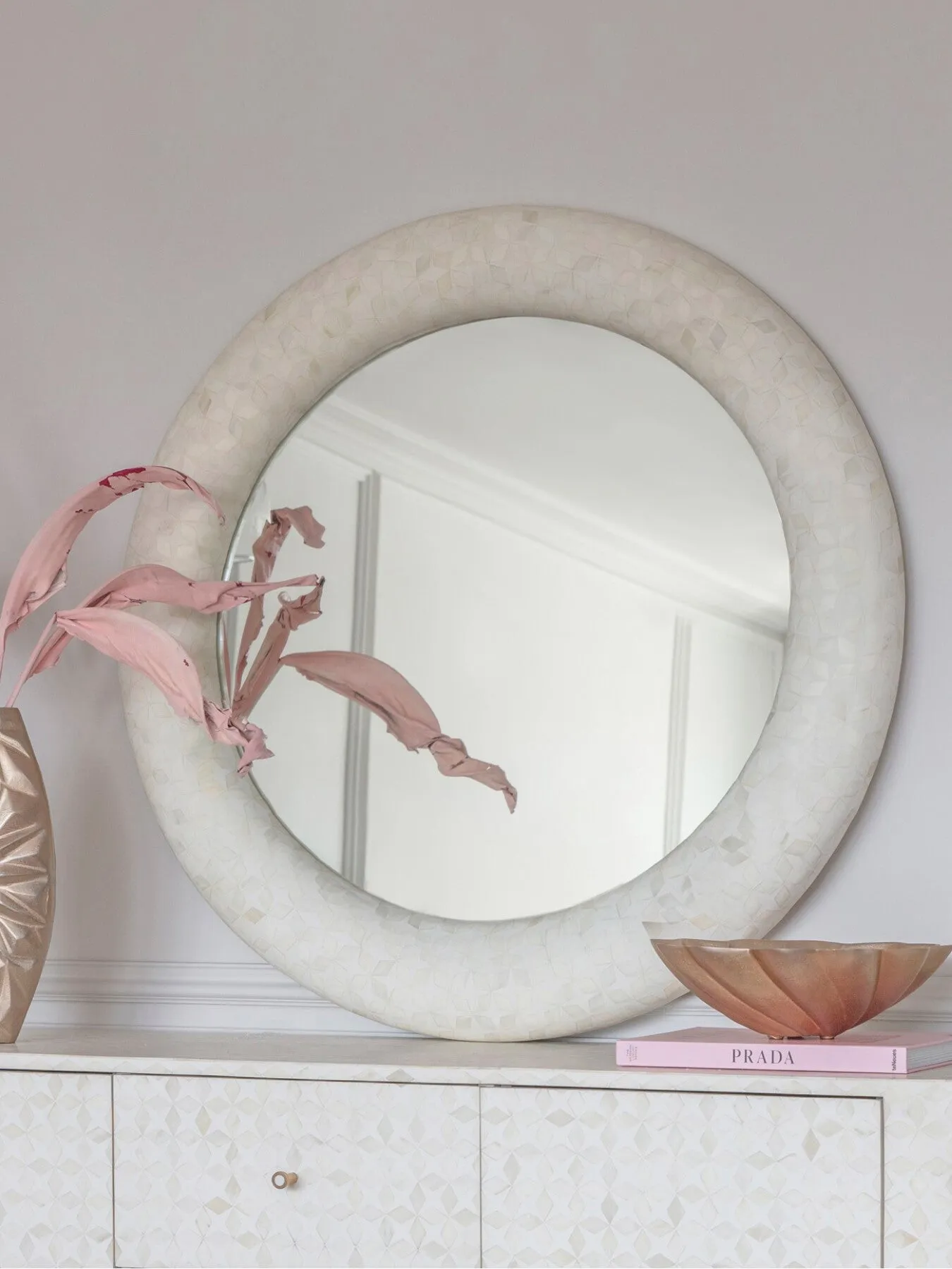 Round Mirror with Bone Inlay - White