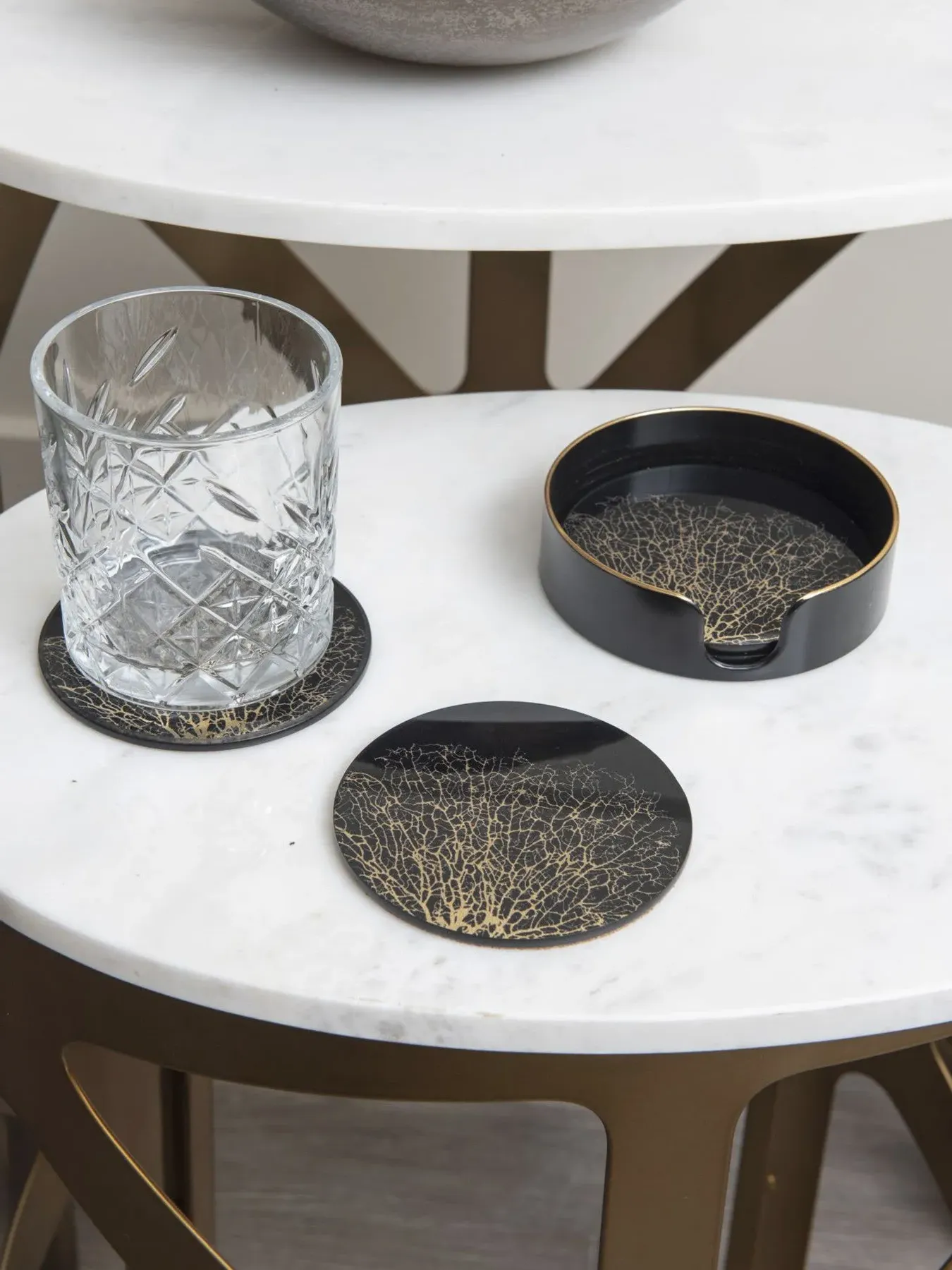 Set of 4 Coasters Coral Design - Black Gold