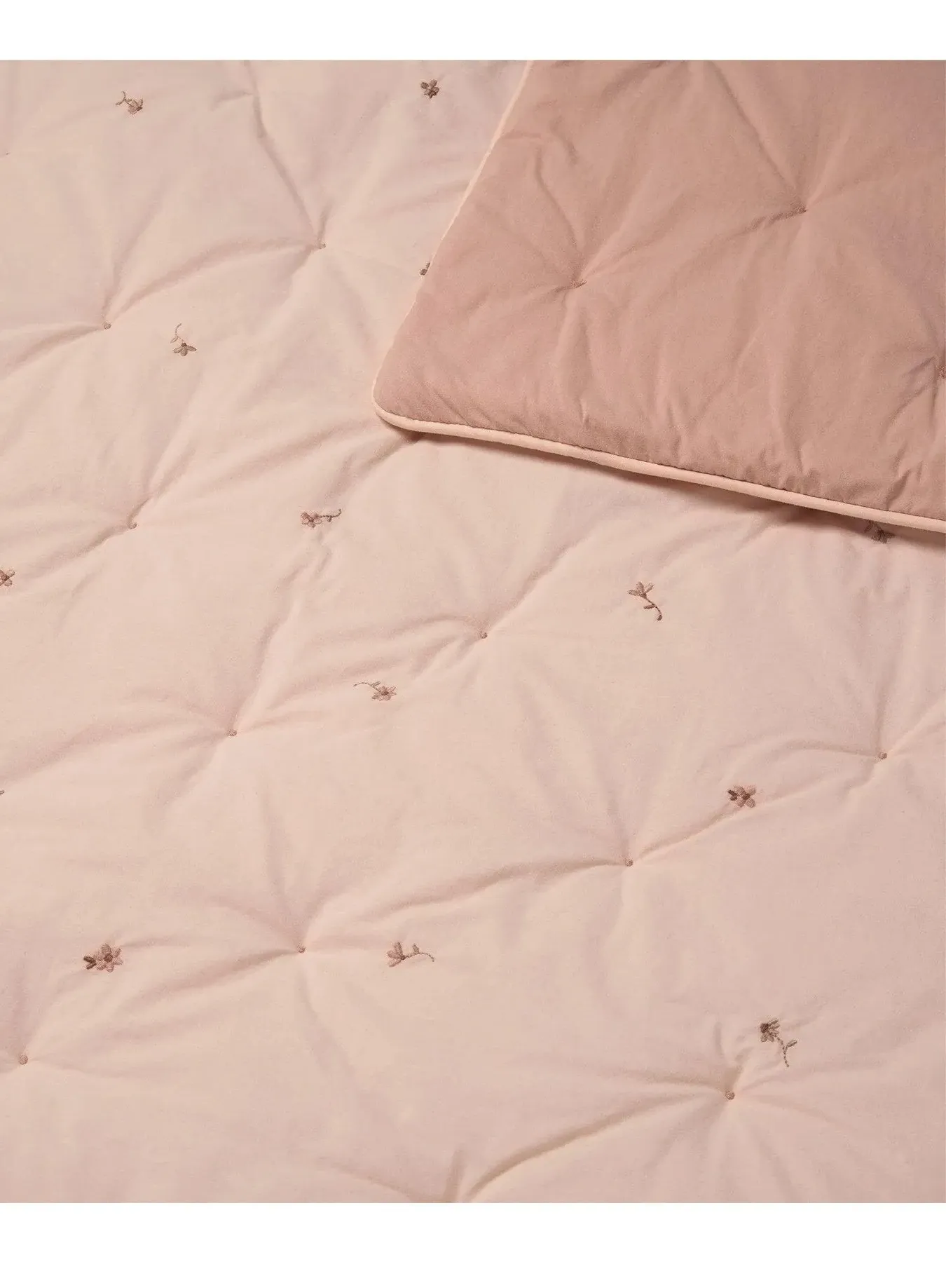 4.0 Tog Quilt with Embroidery - Wildflower, Cotton