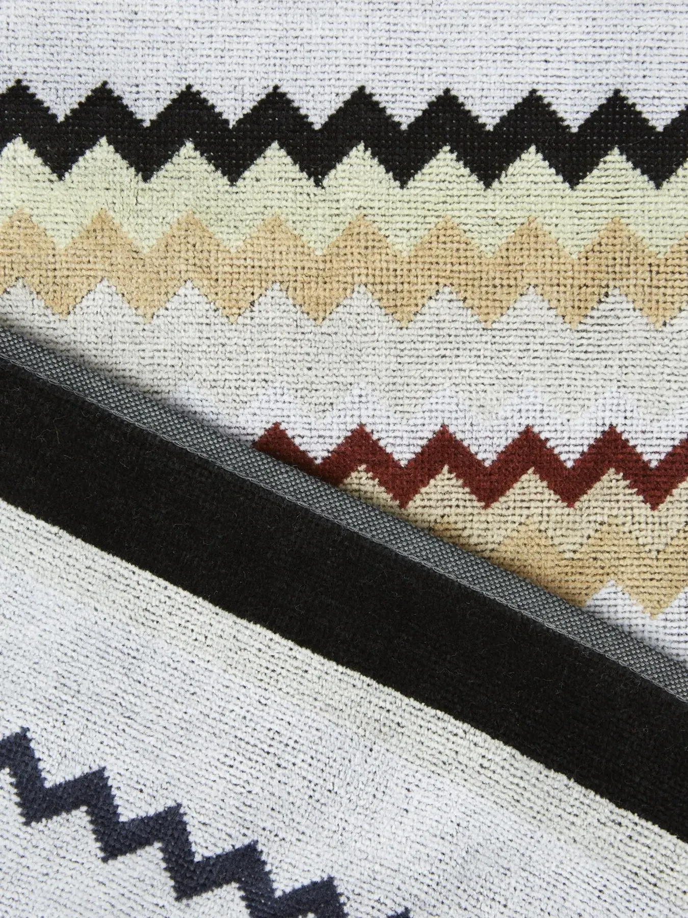 Bath Towel with Vibrant Print - Black Multi
