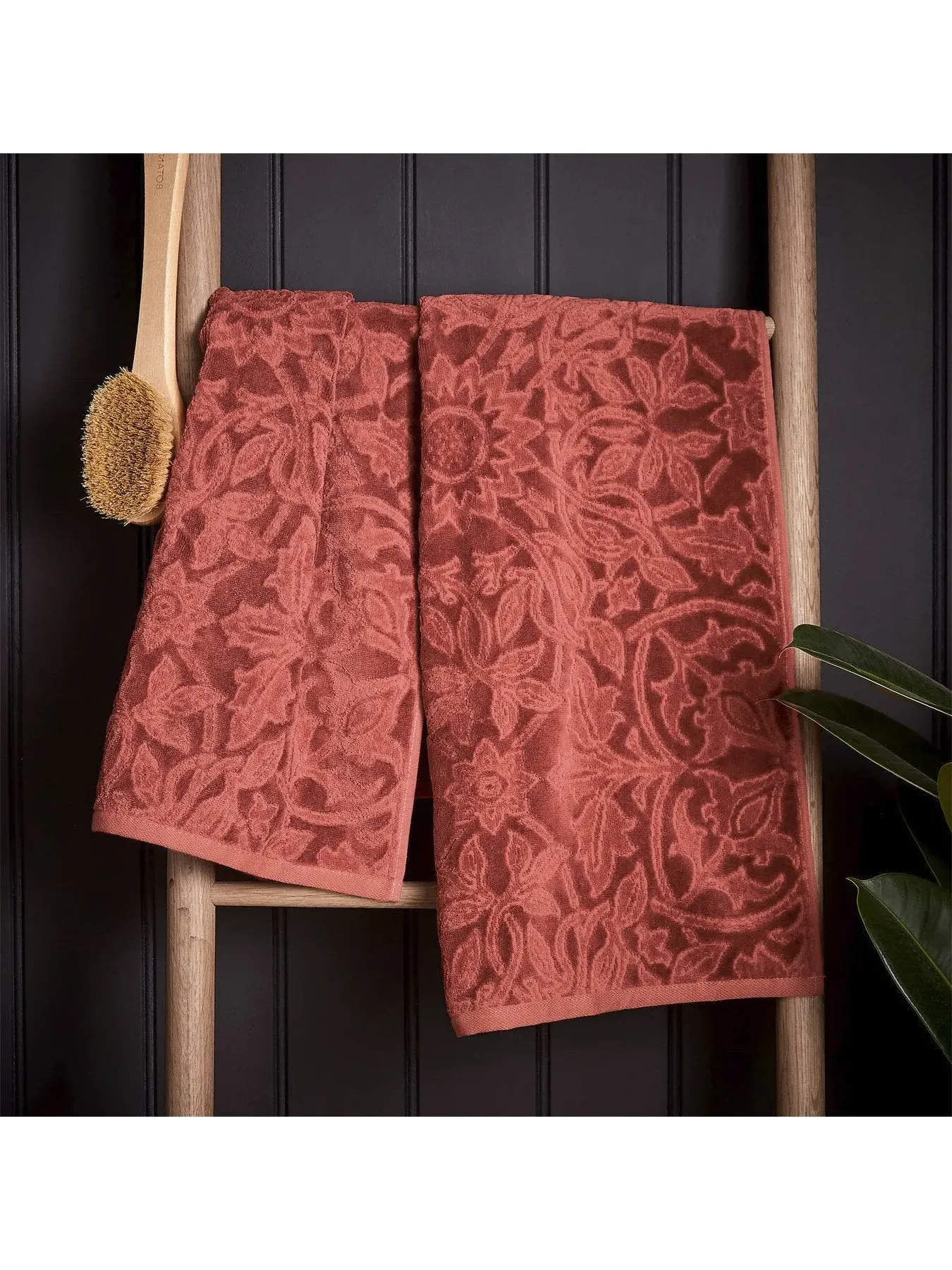 Bath Towel with Jacquard Pattern - Red, Cotton