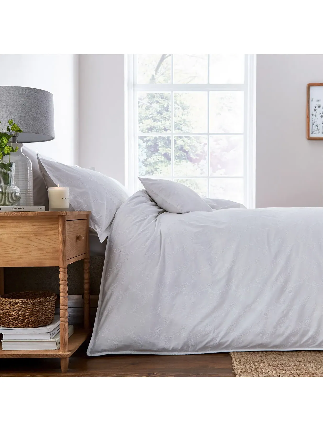 Single Bedding Set Embroidered - White, Cotton