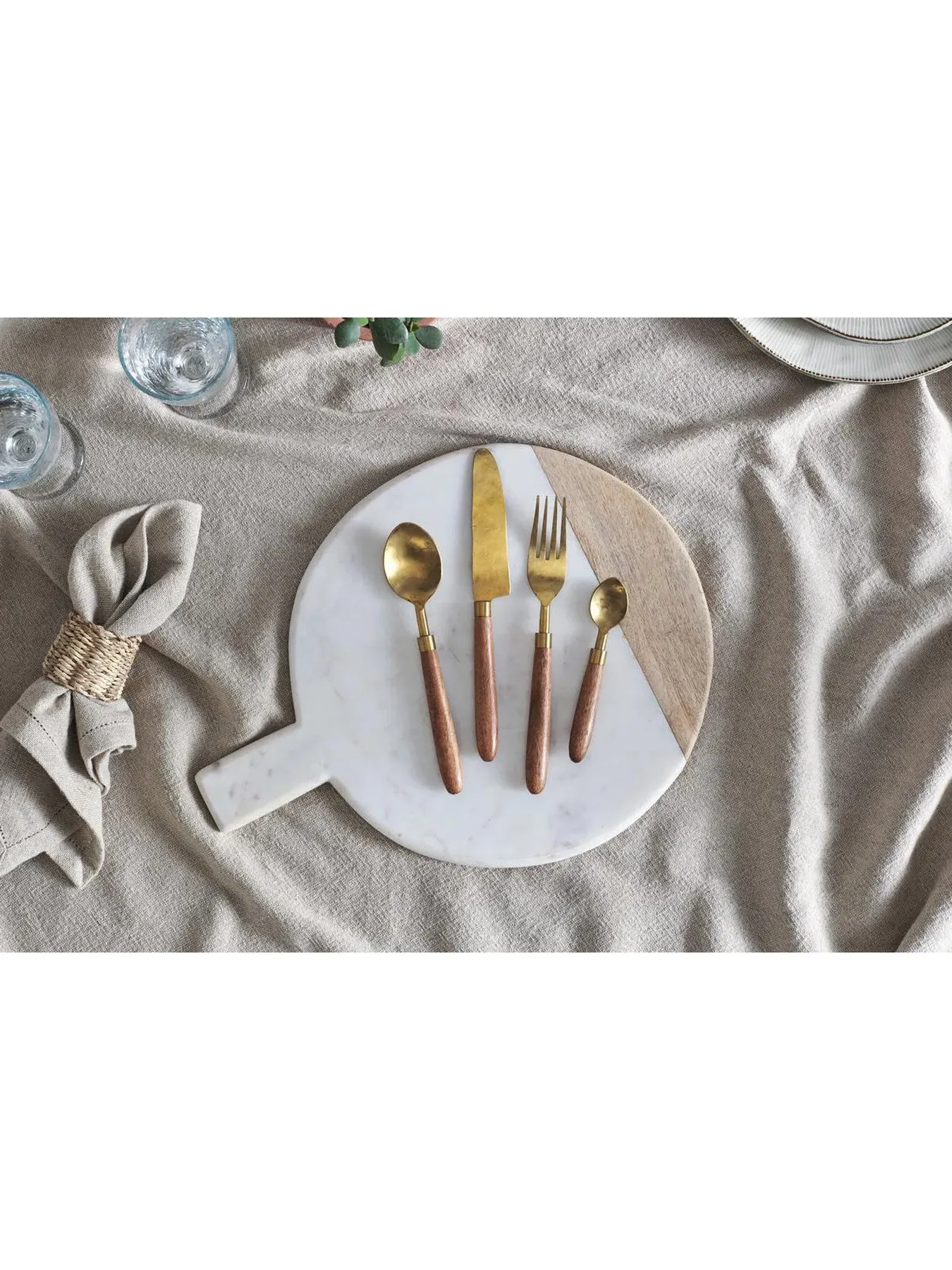 16-Piece Cutlery Set - Gold, Acacia Wood