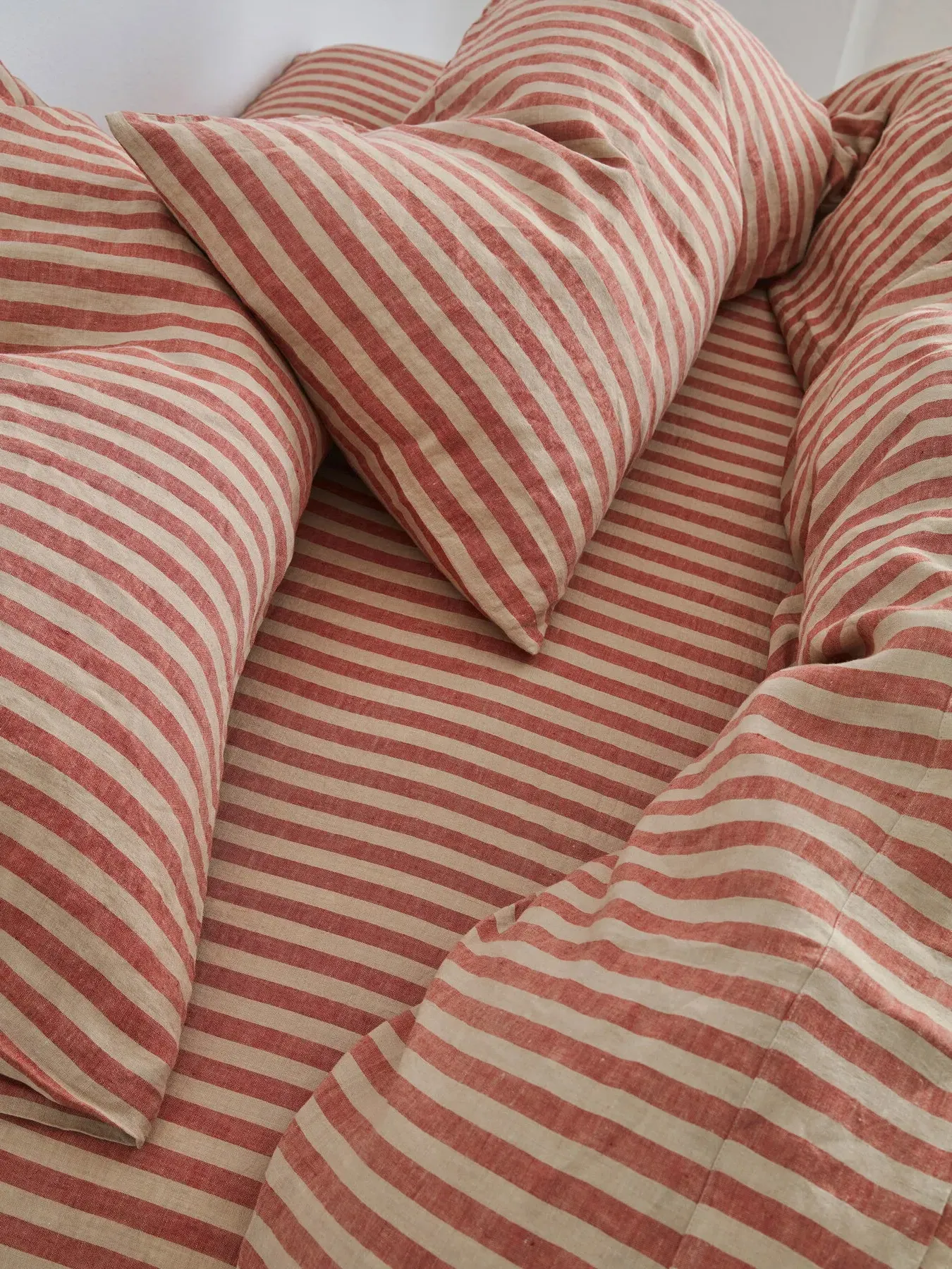 Single Fitted Sheet Pembroke Stripe - Red, Linen image