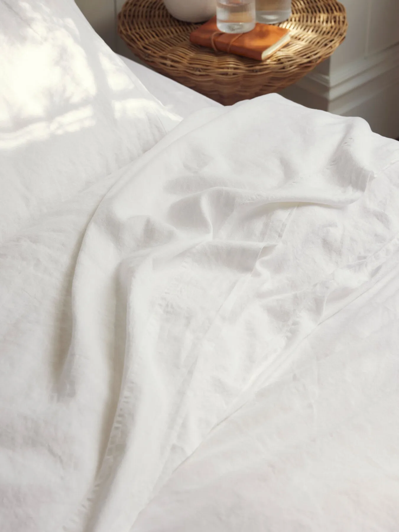 Single Flat Sheet Plain - White, Linen Blend image