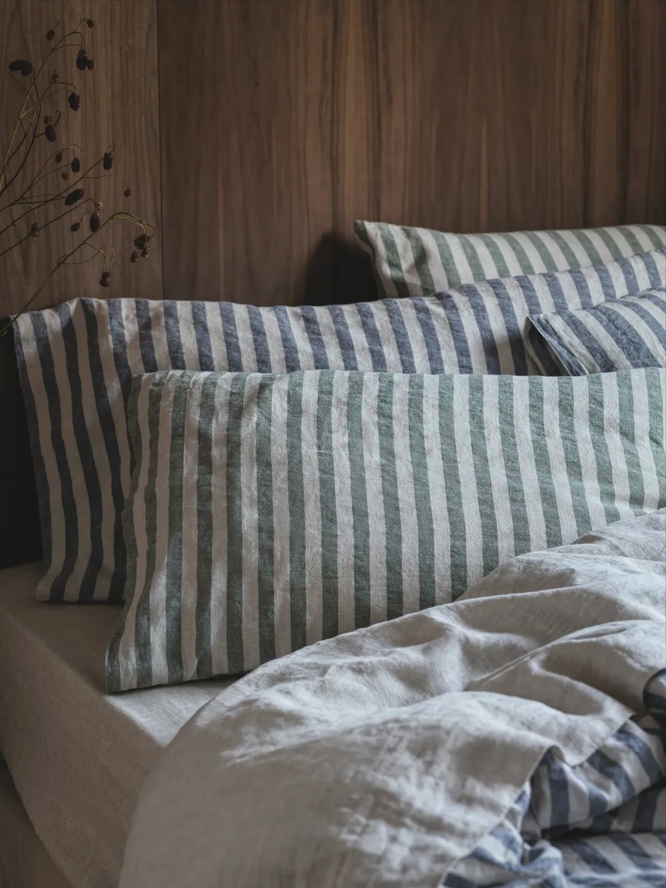 Square Pillowcase Stripe - Atlantic, Linen Blend image