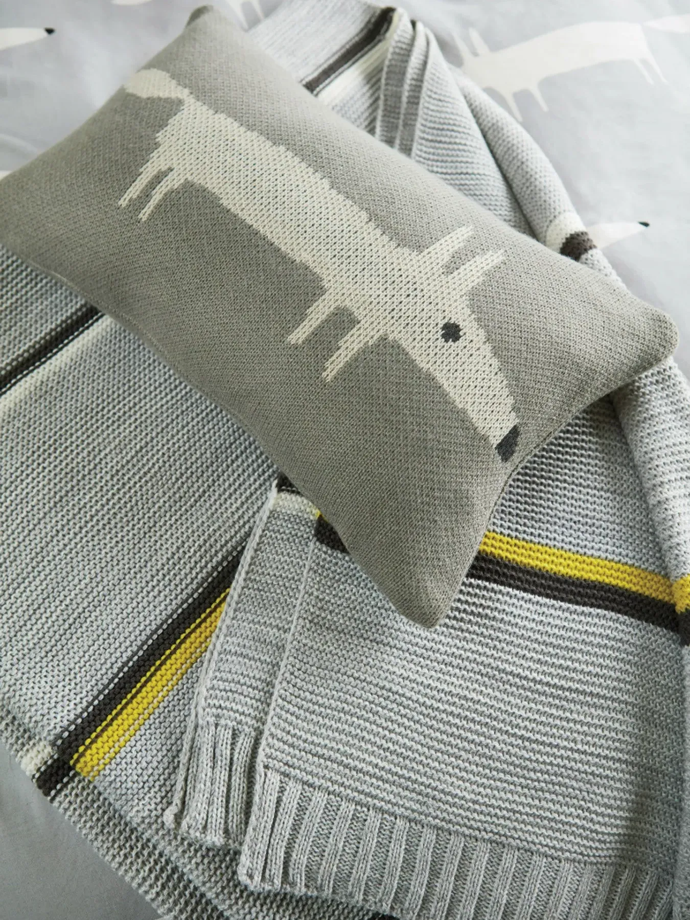 Mr Fox Throw with Stripe Pattern - Silver