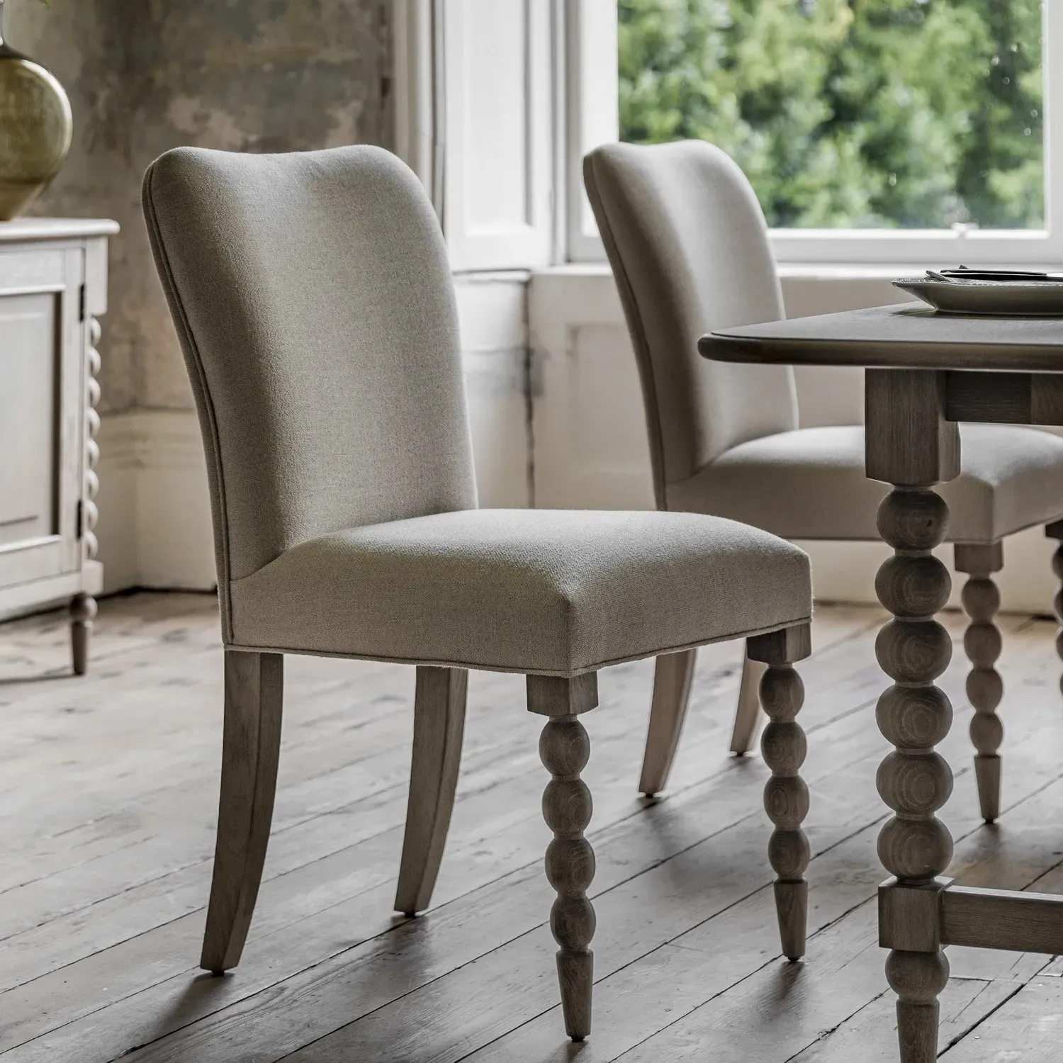 Extendable Dining Set with 6 Chairs & Bench - Oak