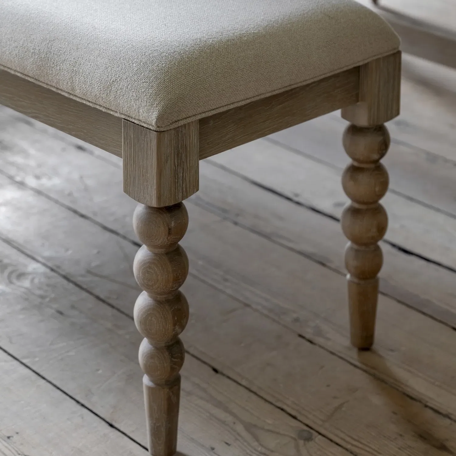 Large Hallway Bench with Bobbin Detail - Brown, Oak