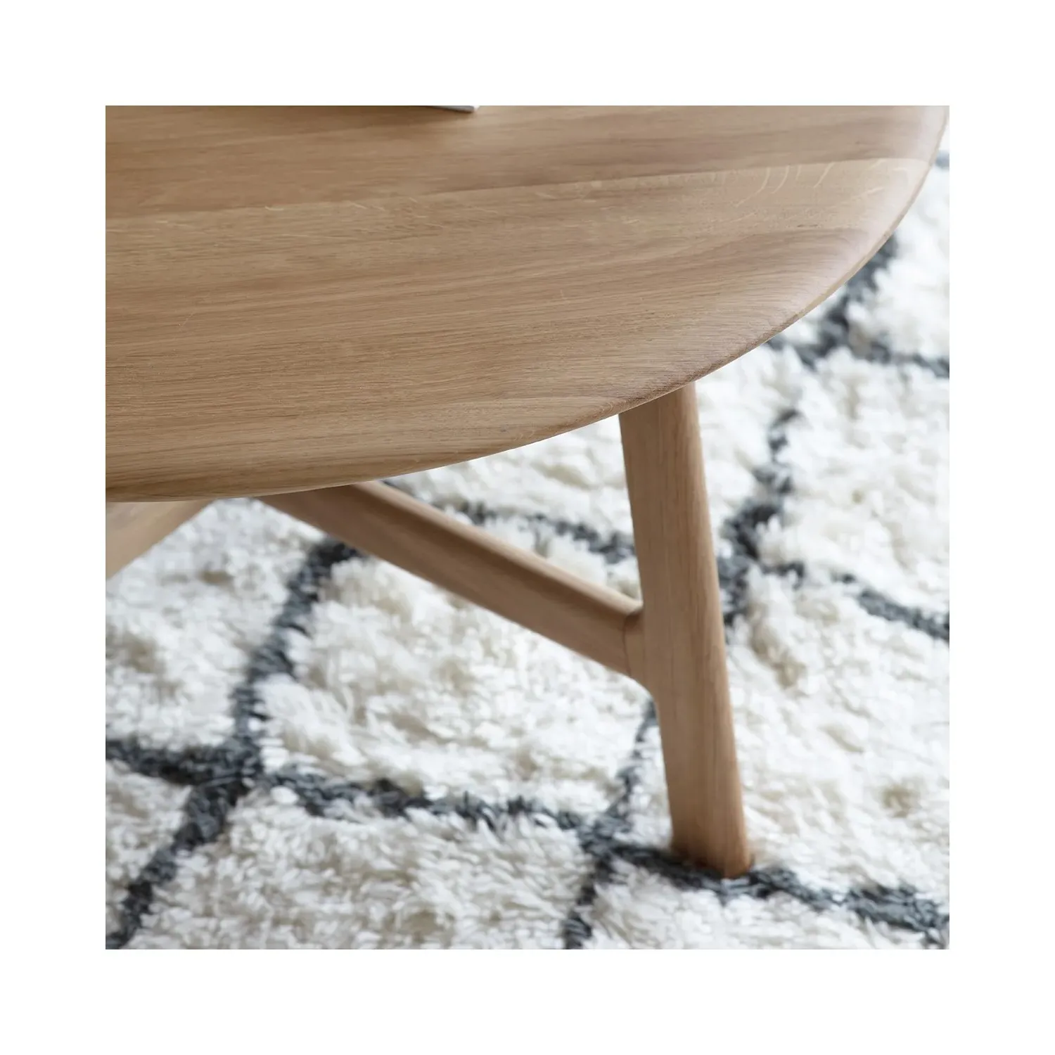 Round Coffee Table - Brown, Oak