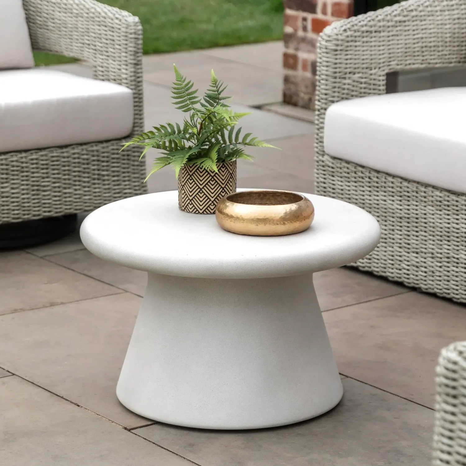 Round Coffee Table - White, Concrete image