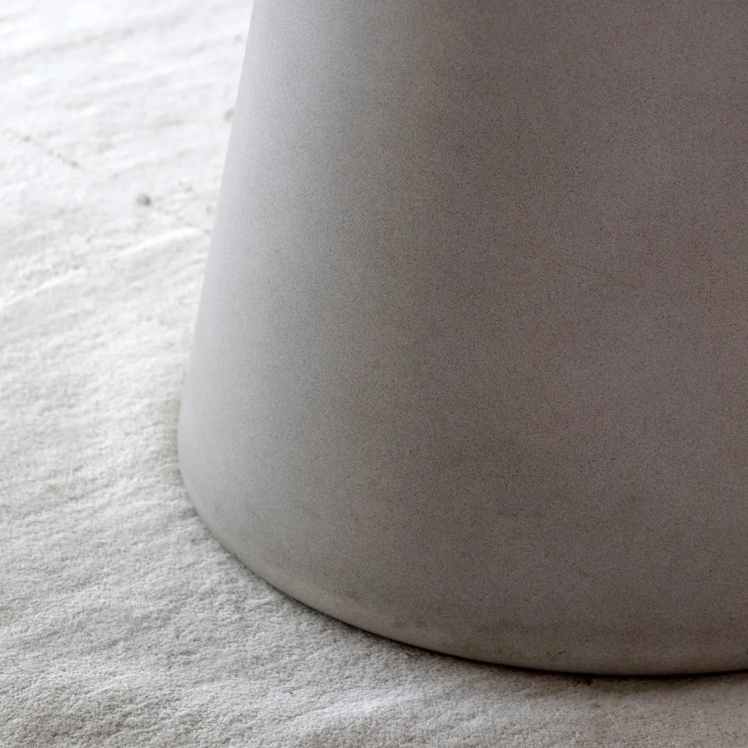 Round Dining Table Seats 4 - White, Concrete