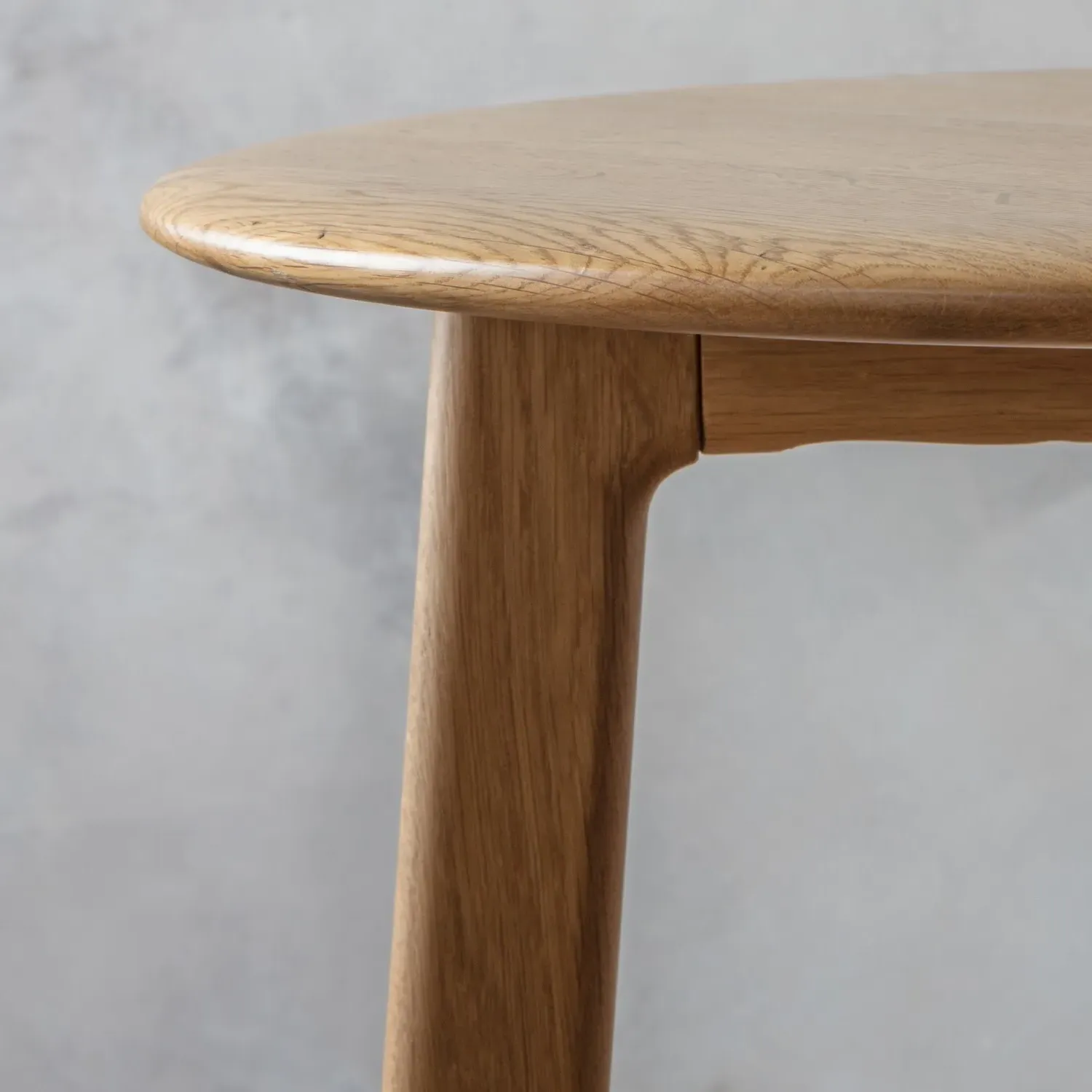 Round Side Table - Brown, Oak