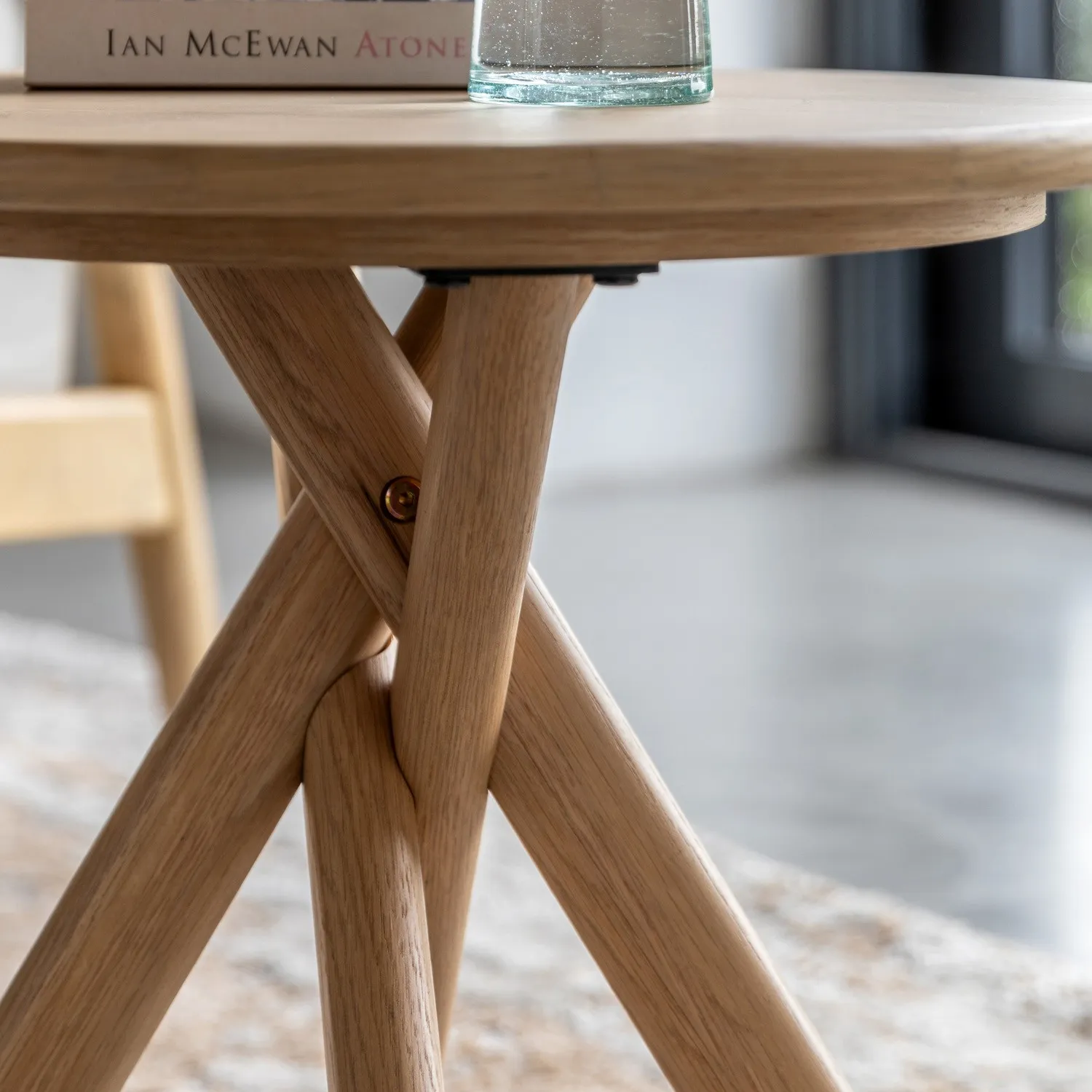 Round Side Table - Brown, Oak Veneer