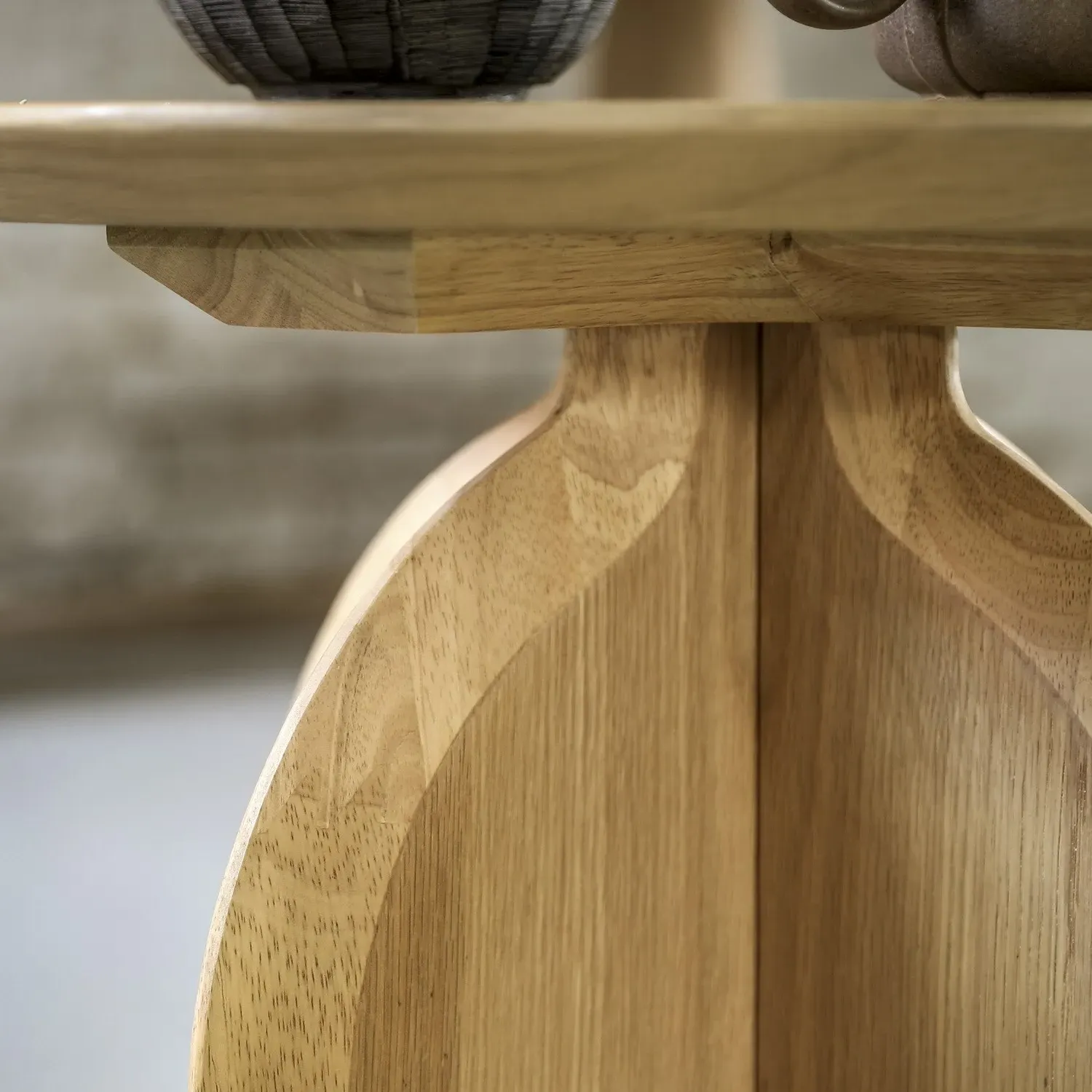 Round Side Table - Natural, Oak