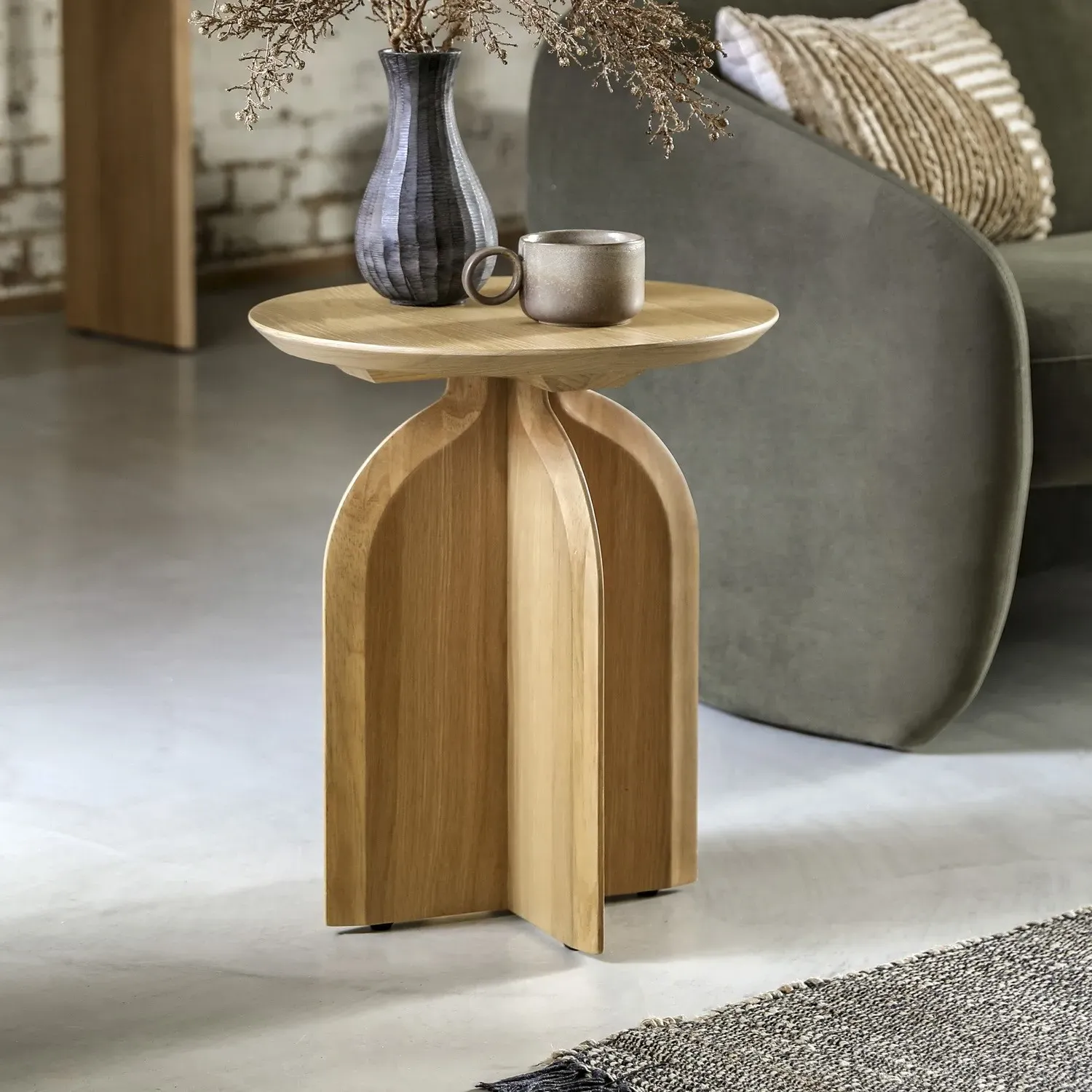 Round Side Table - Natural, Oak image