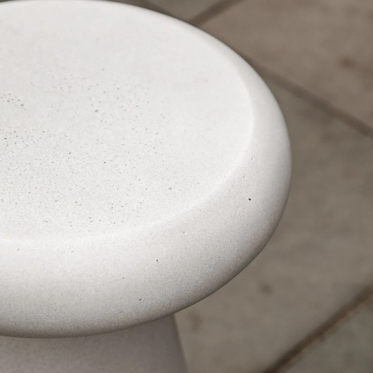 Round Side Table - White, Concrete