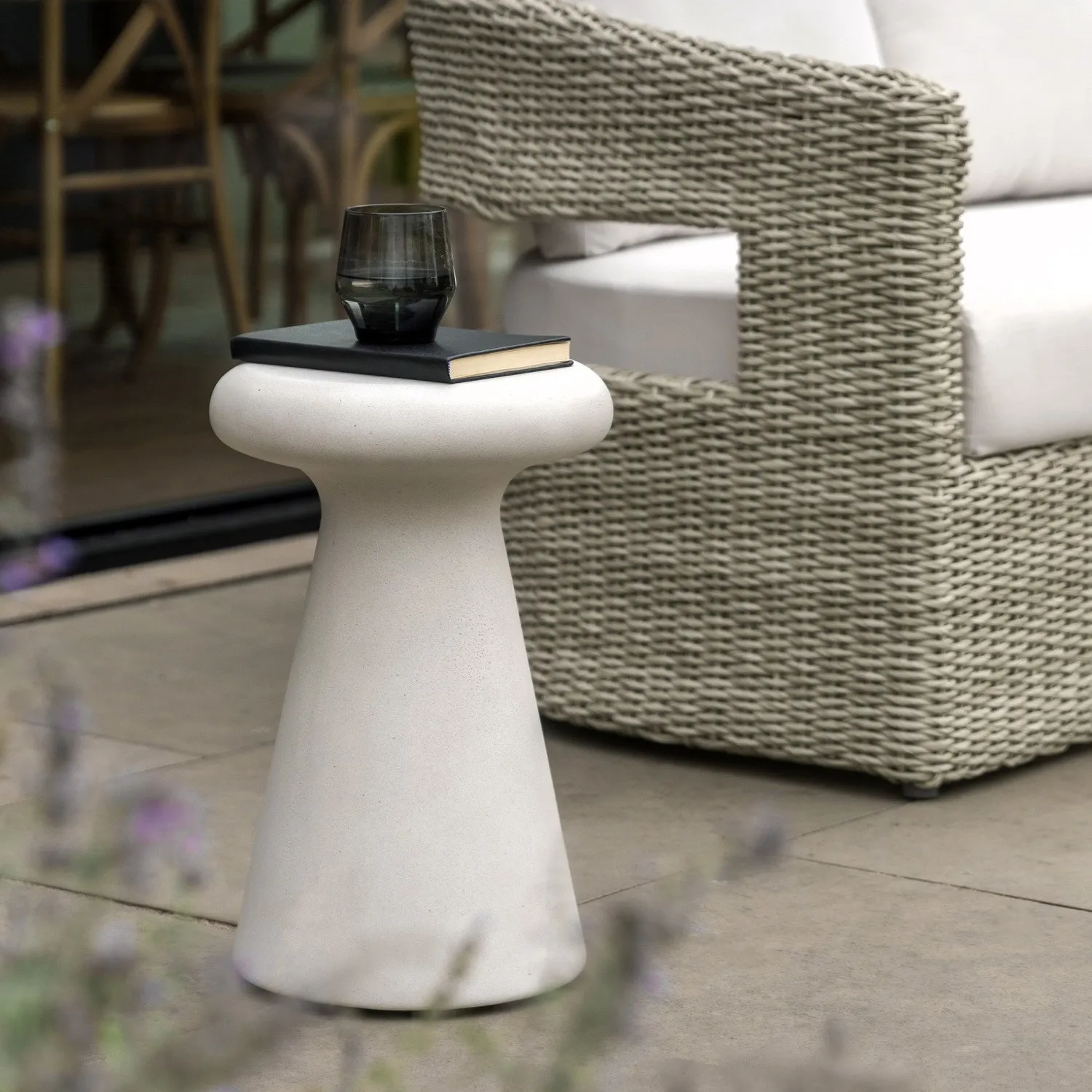 Round Side Table - White, Concrete image