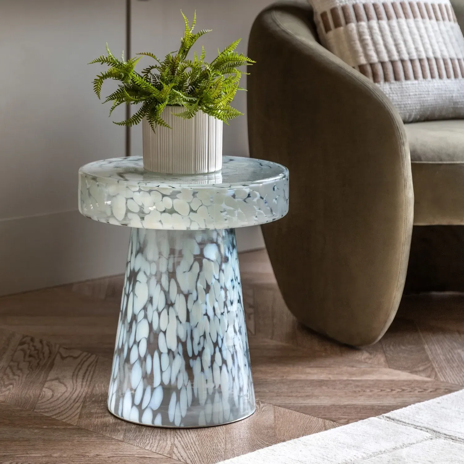 Round Side Table - White, Glass image