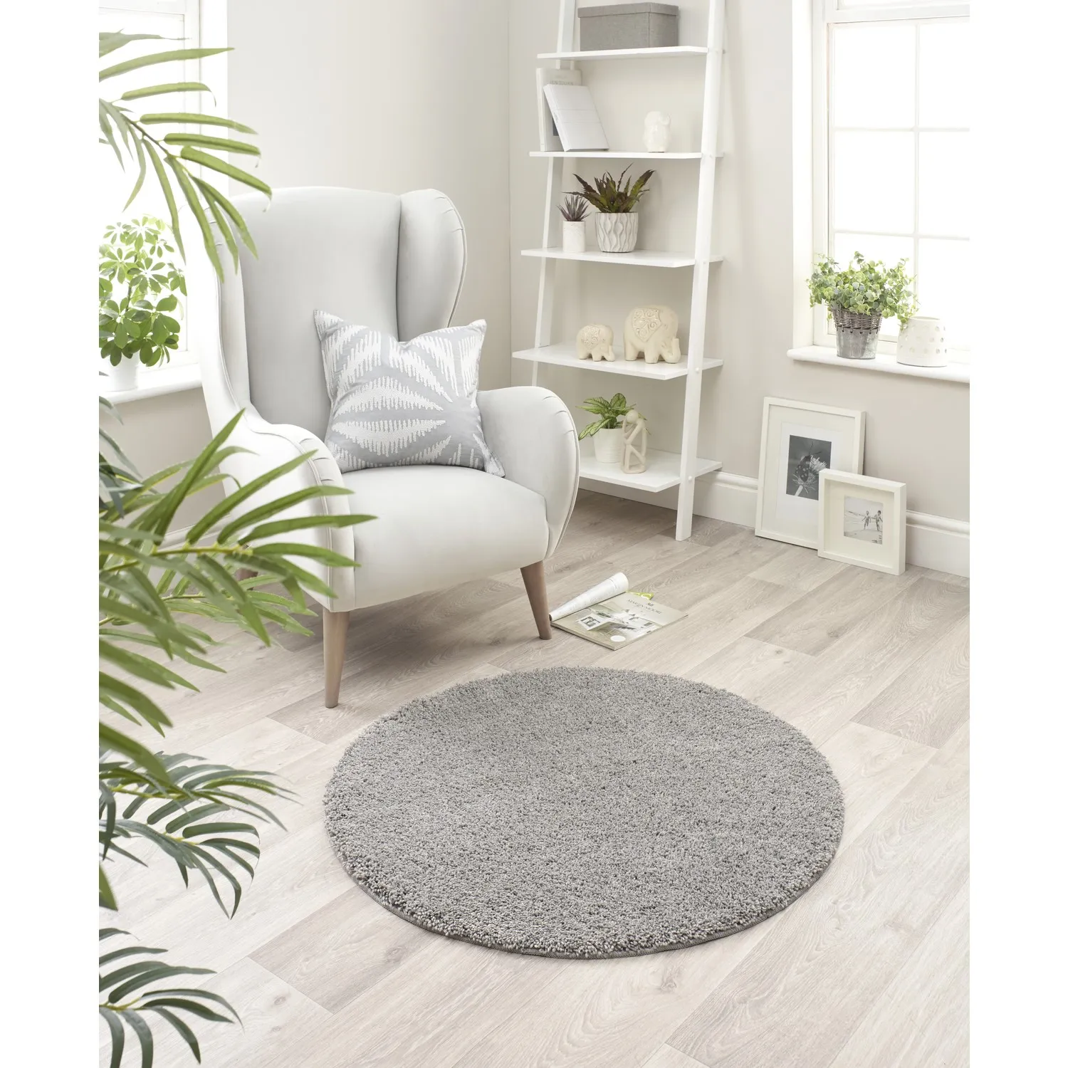 Round Shaggy Rug with Non-Slip Backing - Grey