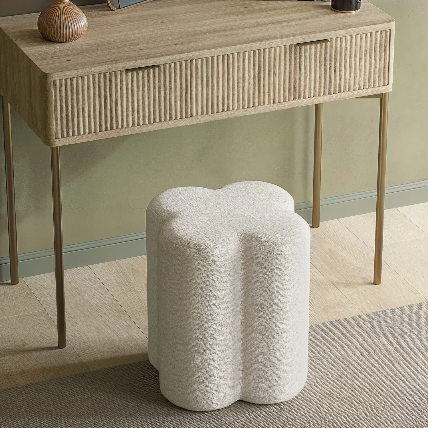 Clover Dressing Stool with Padding - Cream, Fabric image