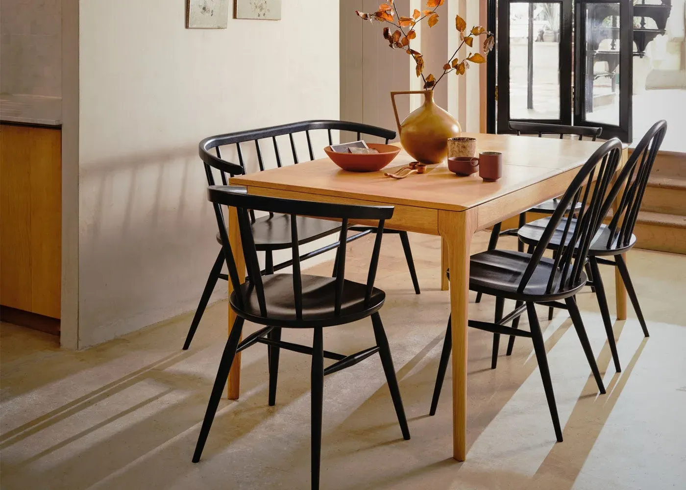 Medium Extending Dining Table - Clear Matt, Oak