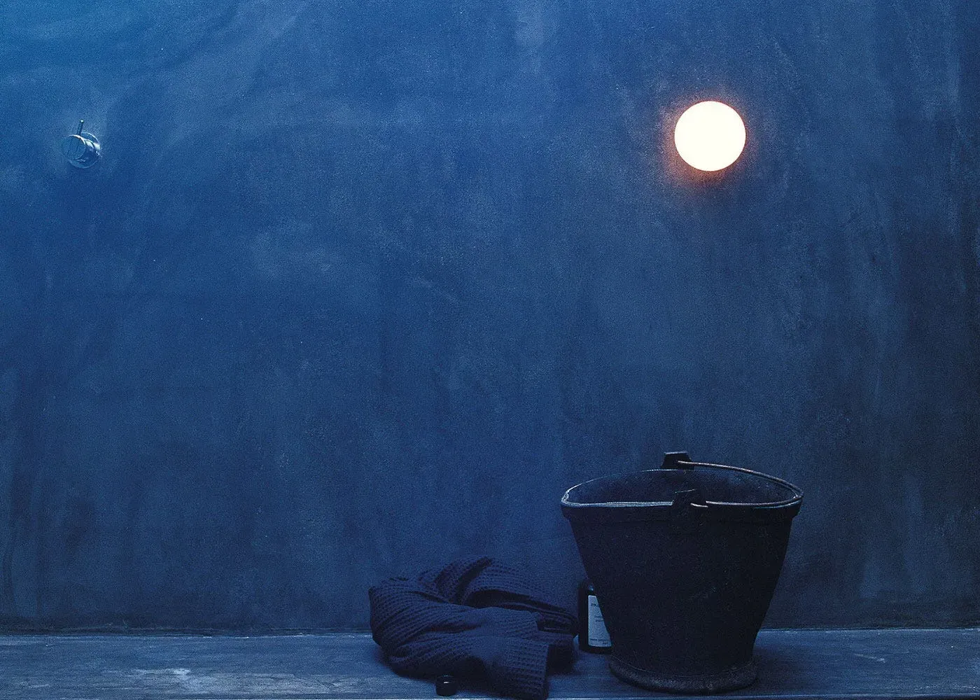 Round Wall Light with Mirror Base - White Glass