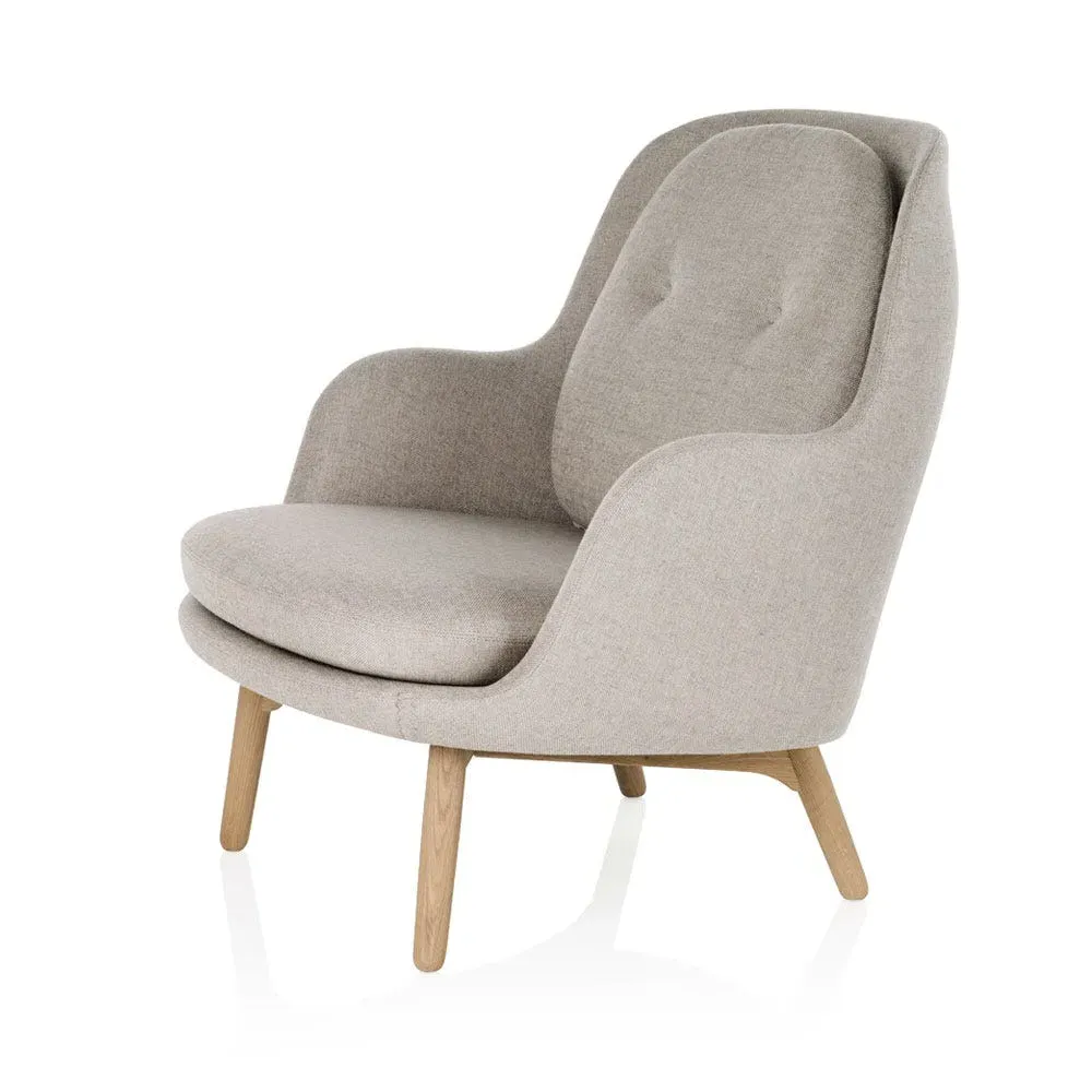 Lounge Chair with Oak Legs - Beige, Fabric