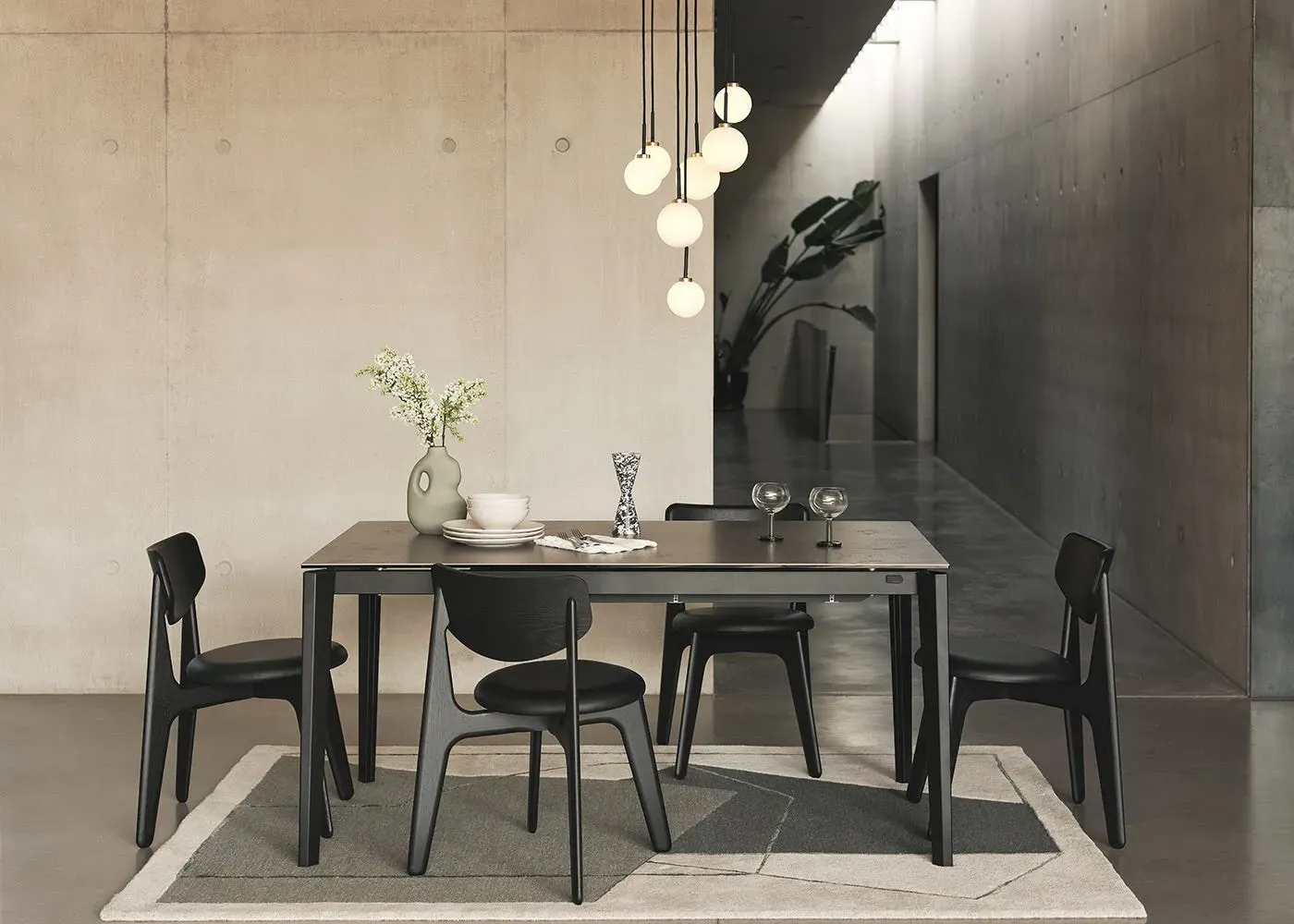 7-Light Cluster Pendant - Black, Globe