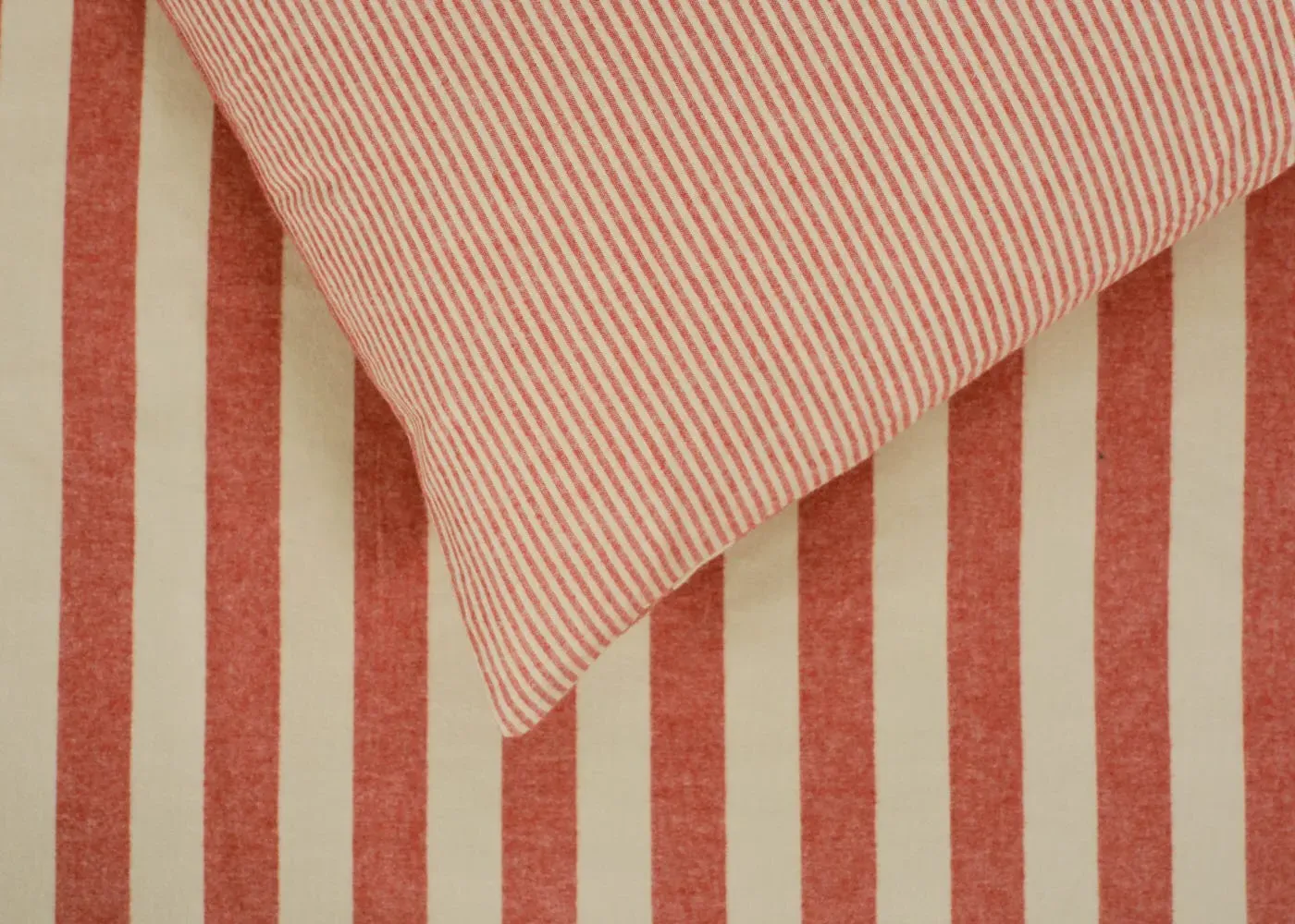 Double Bed Linen Set - Red, Organic Cotton