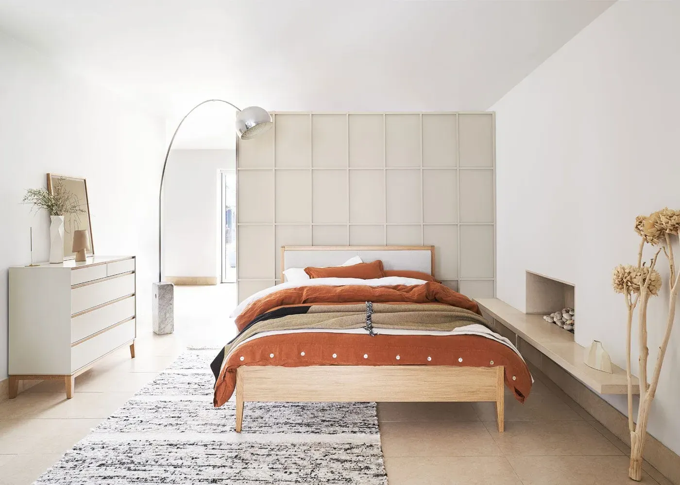 King Bed with Headboard - Cream, Oak