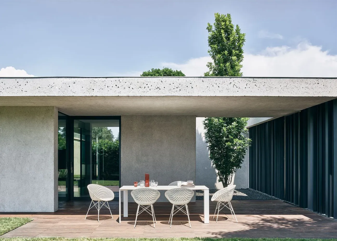 Outdoor Chair with Frame - White