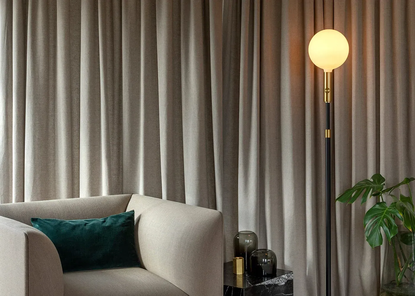 Adjustable Floor Lamp with Sphere Bulb - Brass