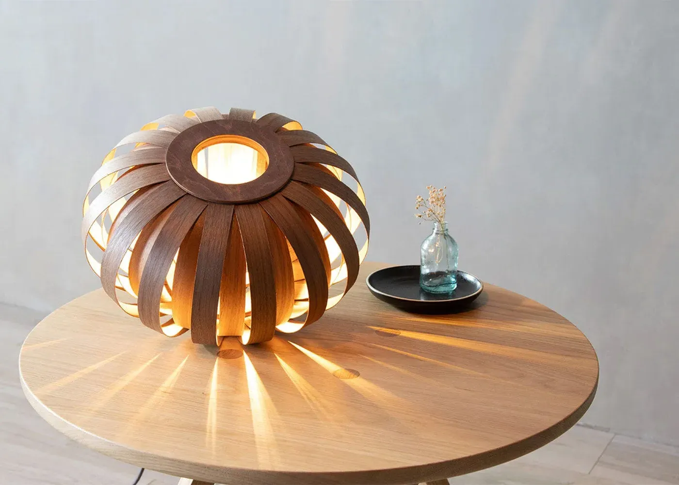 Urchin Table Lamp - Light Wood, Oak