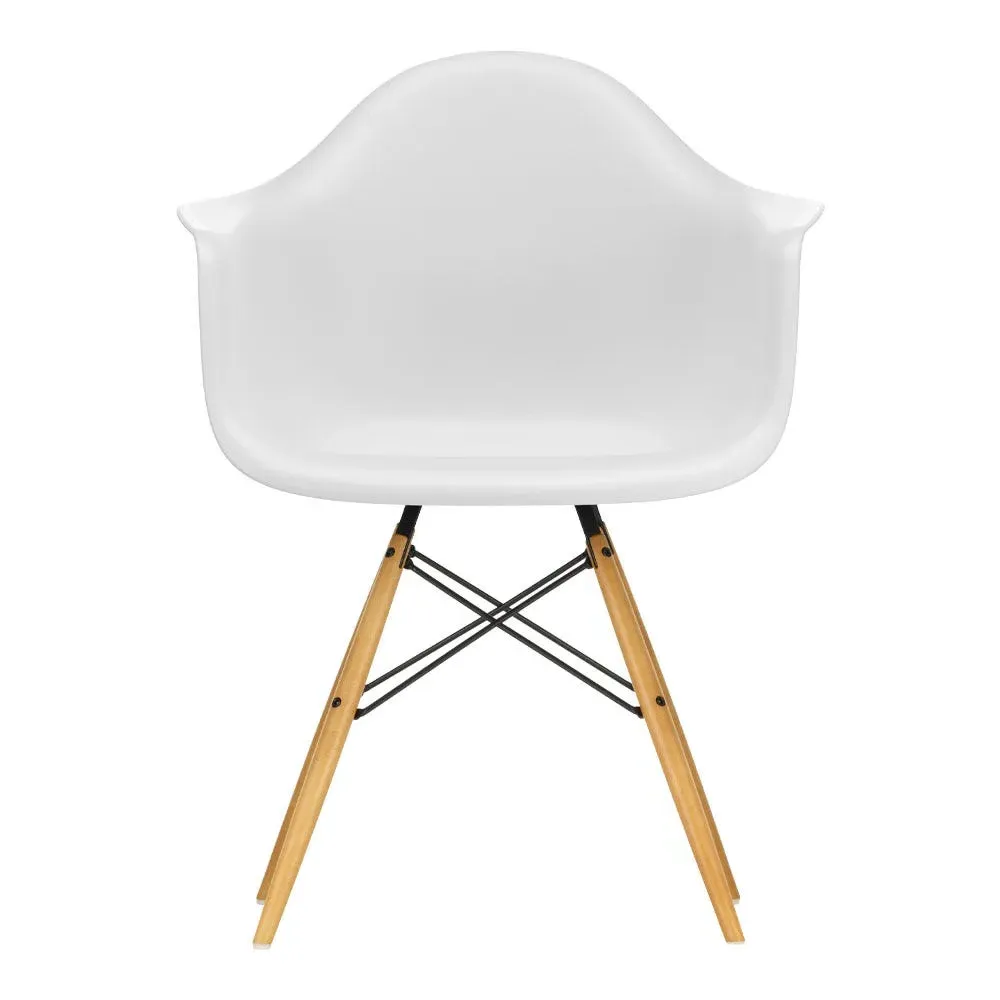 DAW Armchair with Maple Base - Cotton White, Polypropylene
