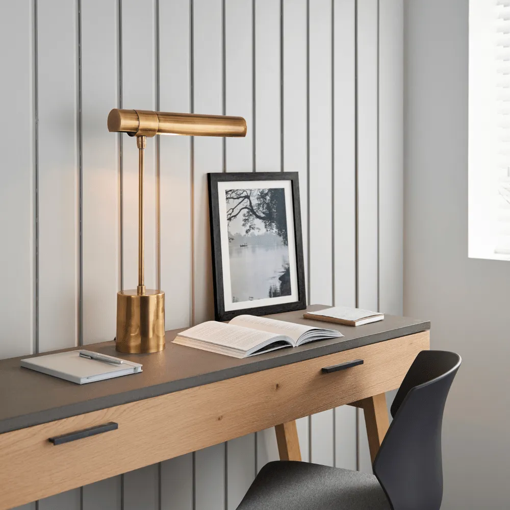 Colonial Style Table Lamp - Brass