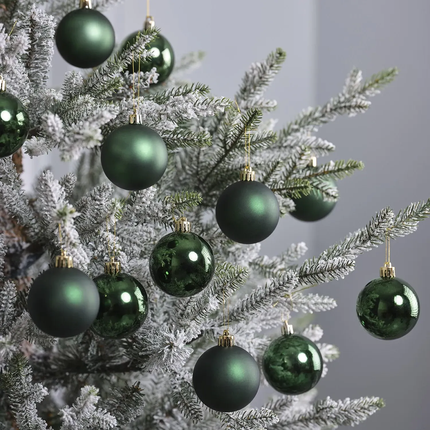 12-Piece Christmas Baubles Set - Pine Green
