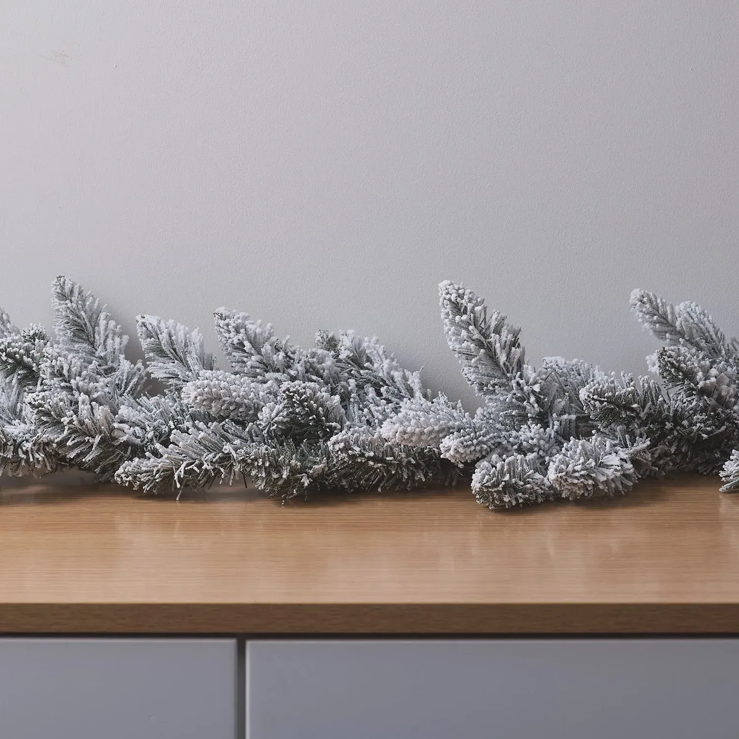 1.5m Pre-Lit Christmas Garland - Warm White