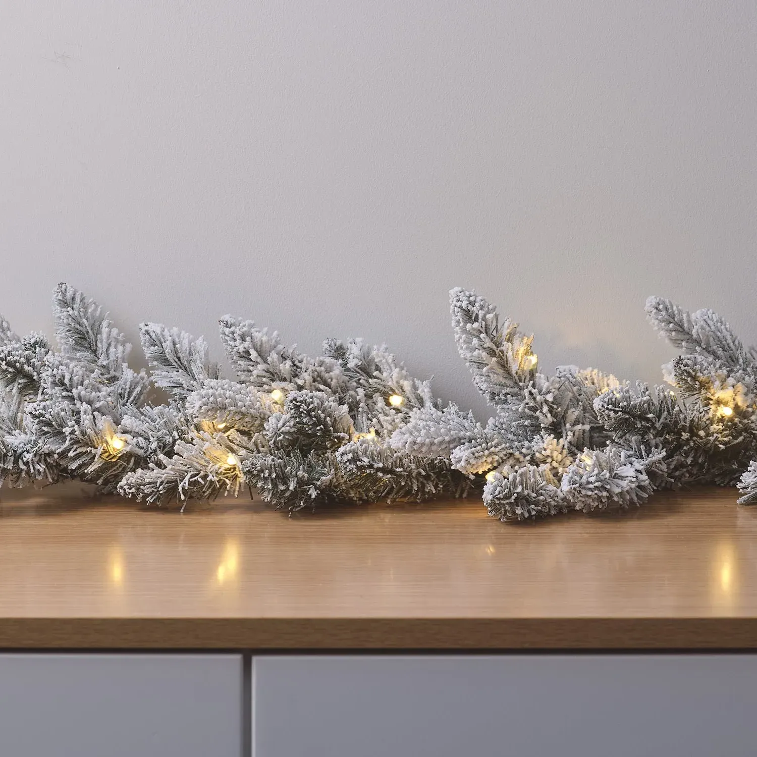 1.5m Pre-Lit Christmas Garland - Warm White image