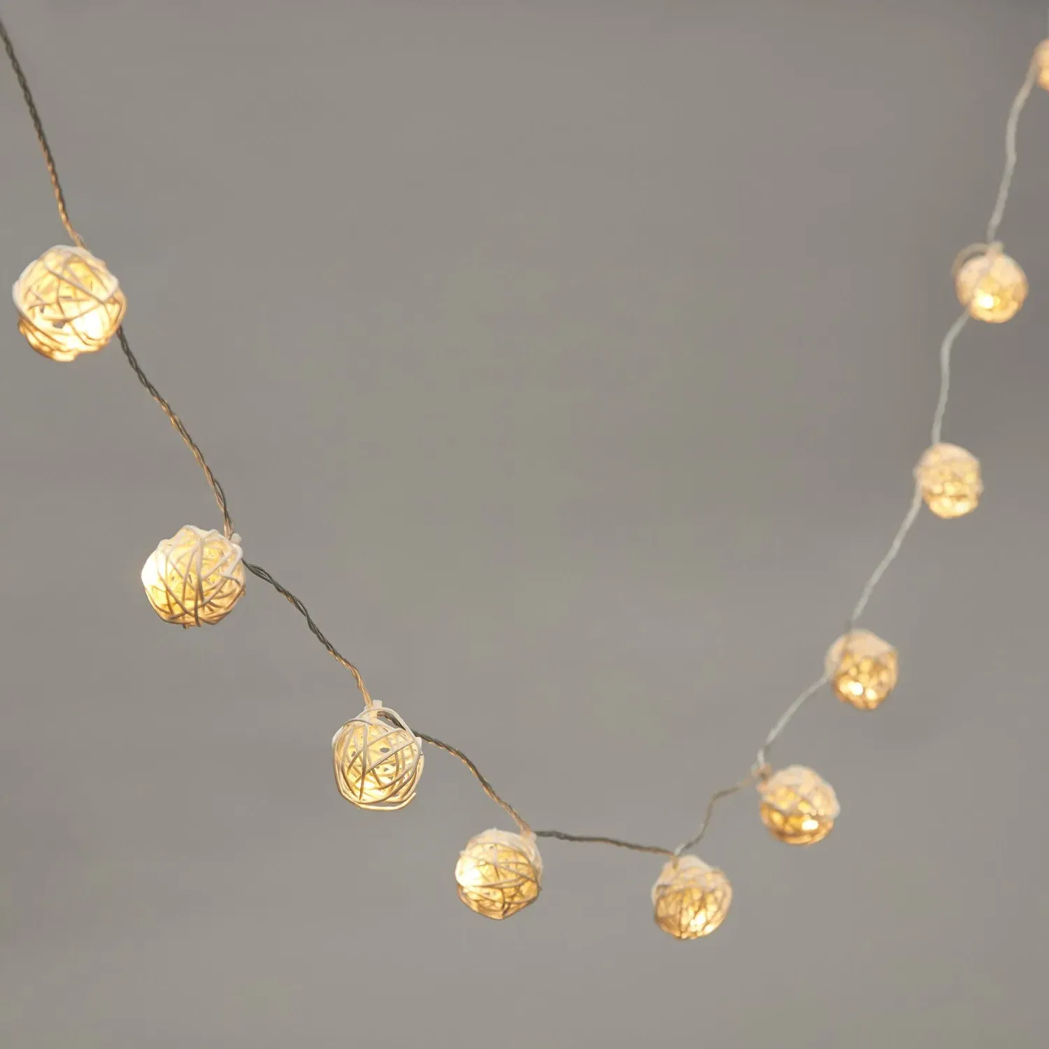 16-Light Wicker Ball Fairy Lights - Warm White, LED