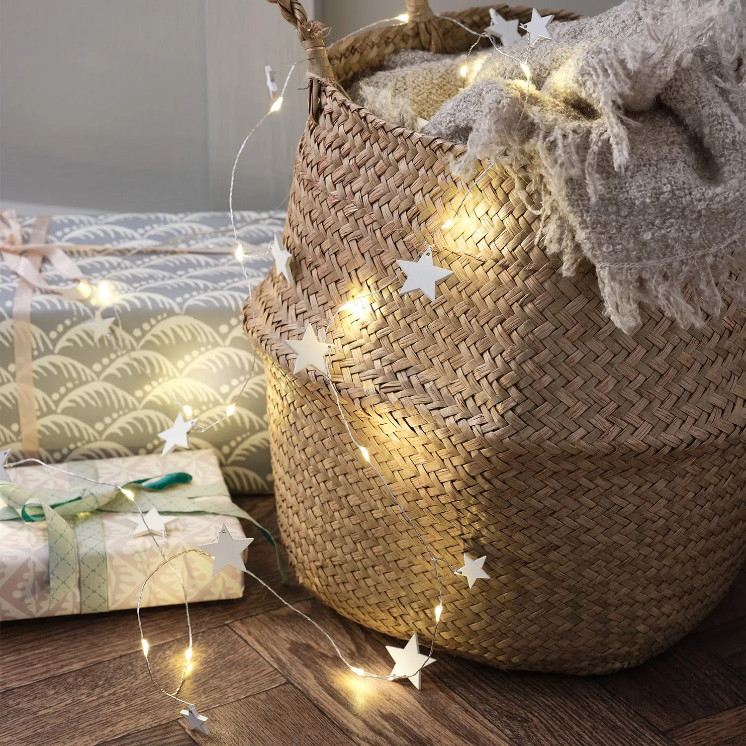 1.9m LED Star Garland with Timer - White, Wood