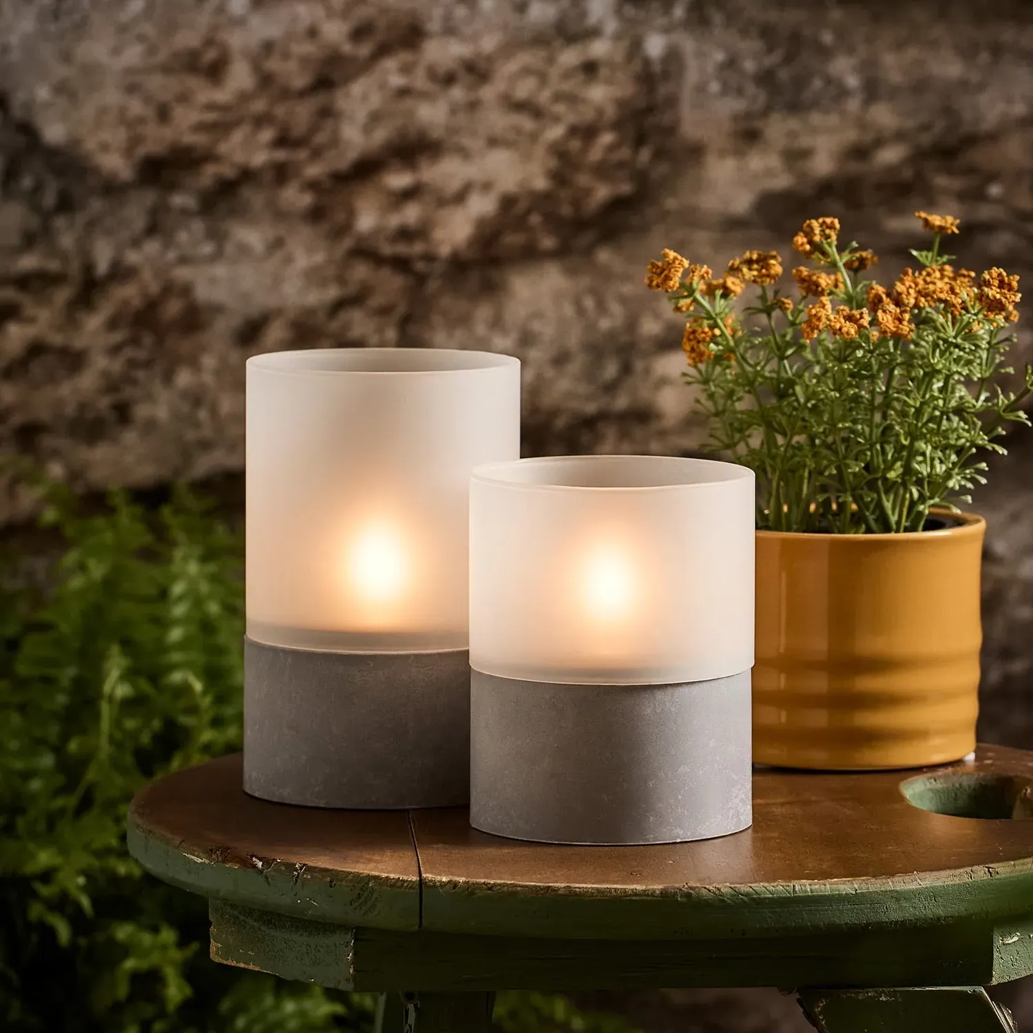 2-Piece Solar Candle Set - Warm White, Glass image