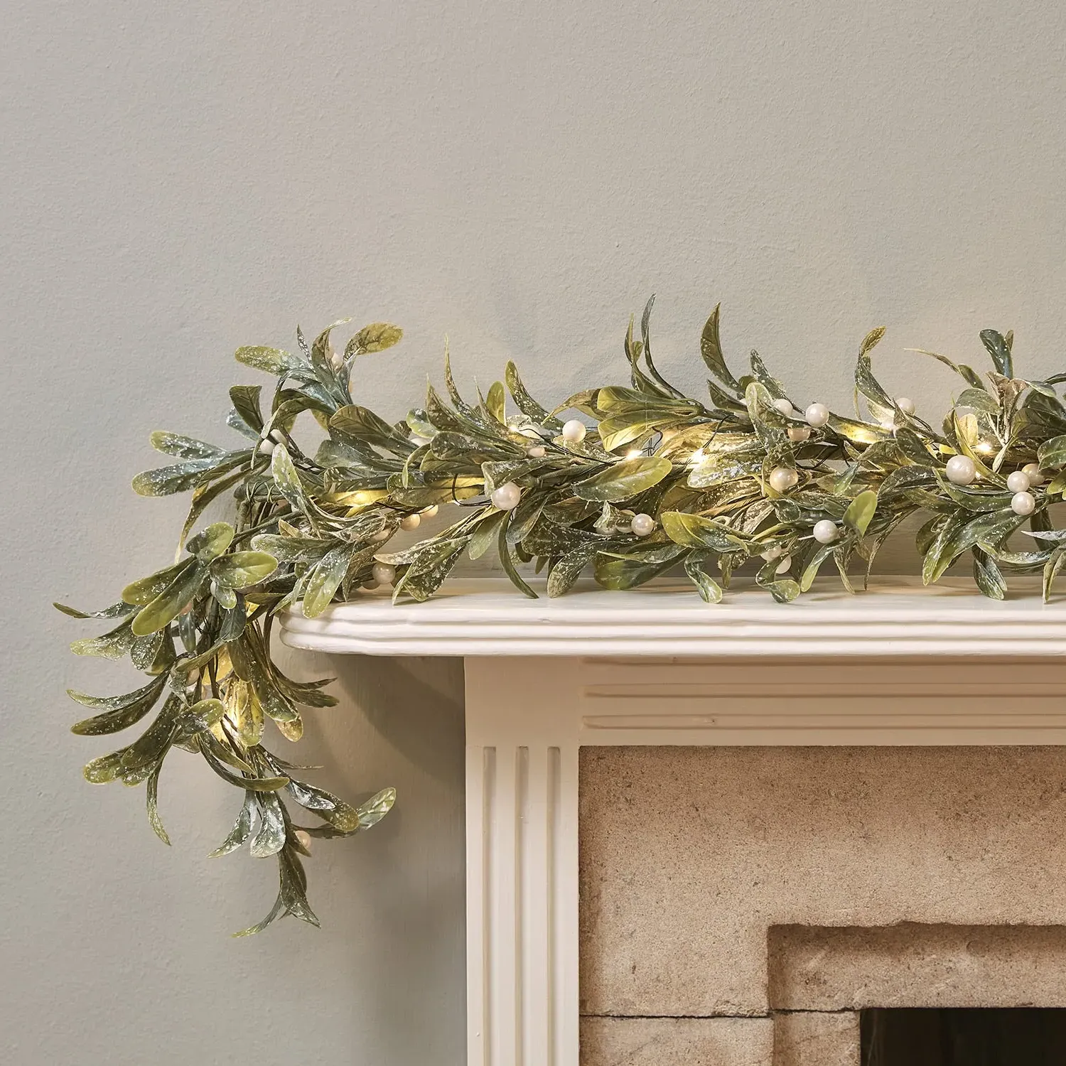 2m Pre-Lit Mistletoe Christmas Garland - Green