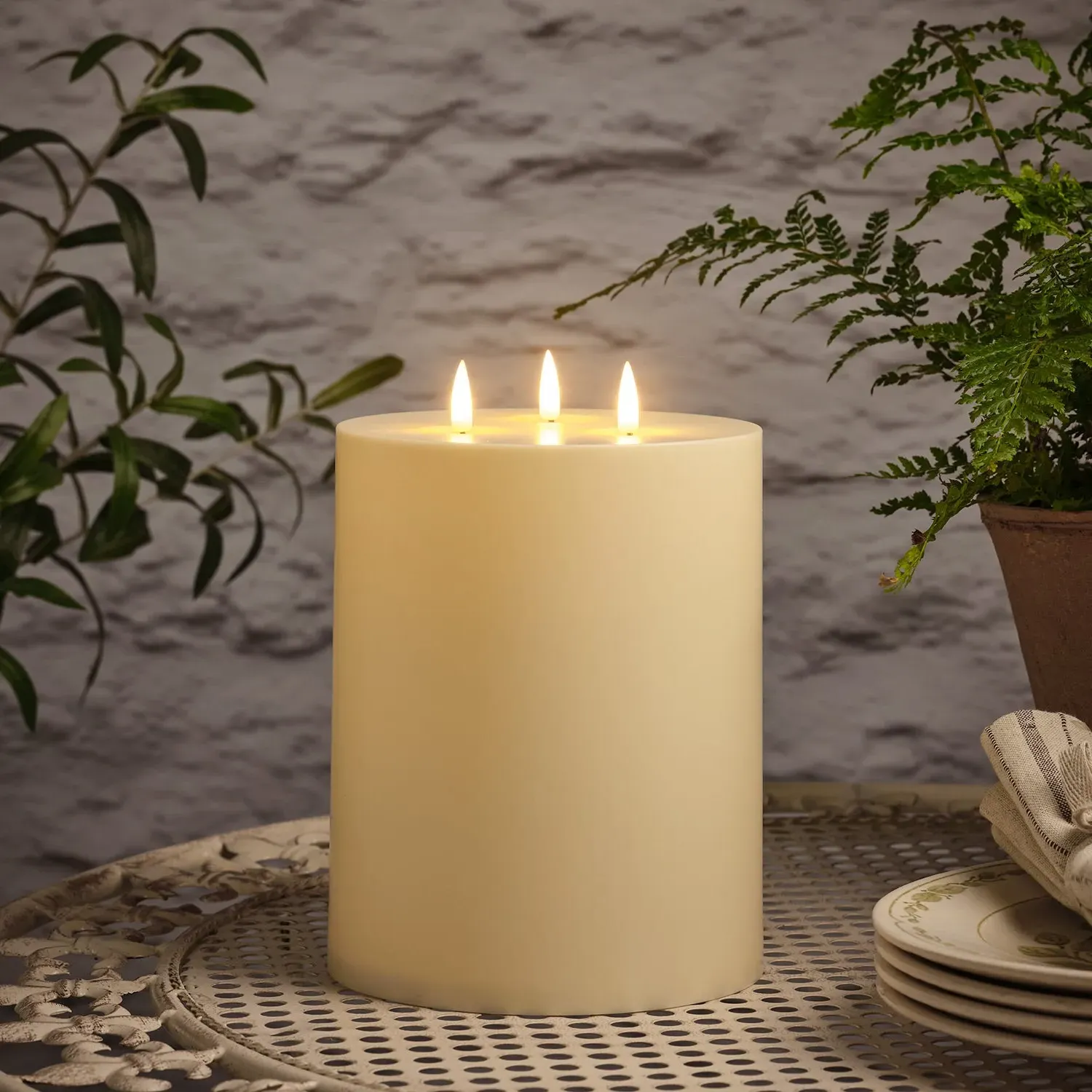 3-Wick Solar LED Candle 20cm - Ivory, Plastic image