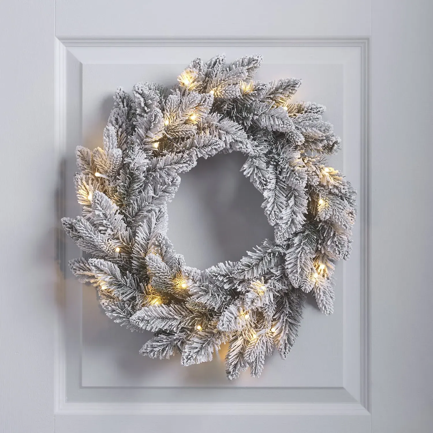 50cm Pre-Lit Christmas Wreath - Green, Faux Fir image