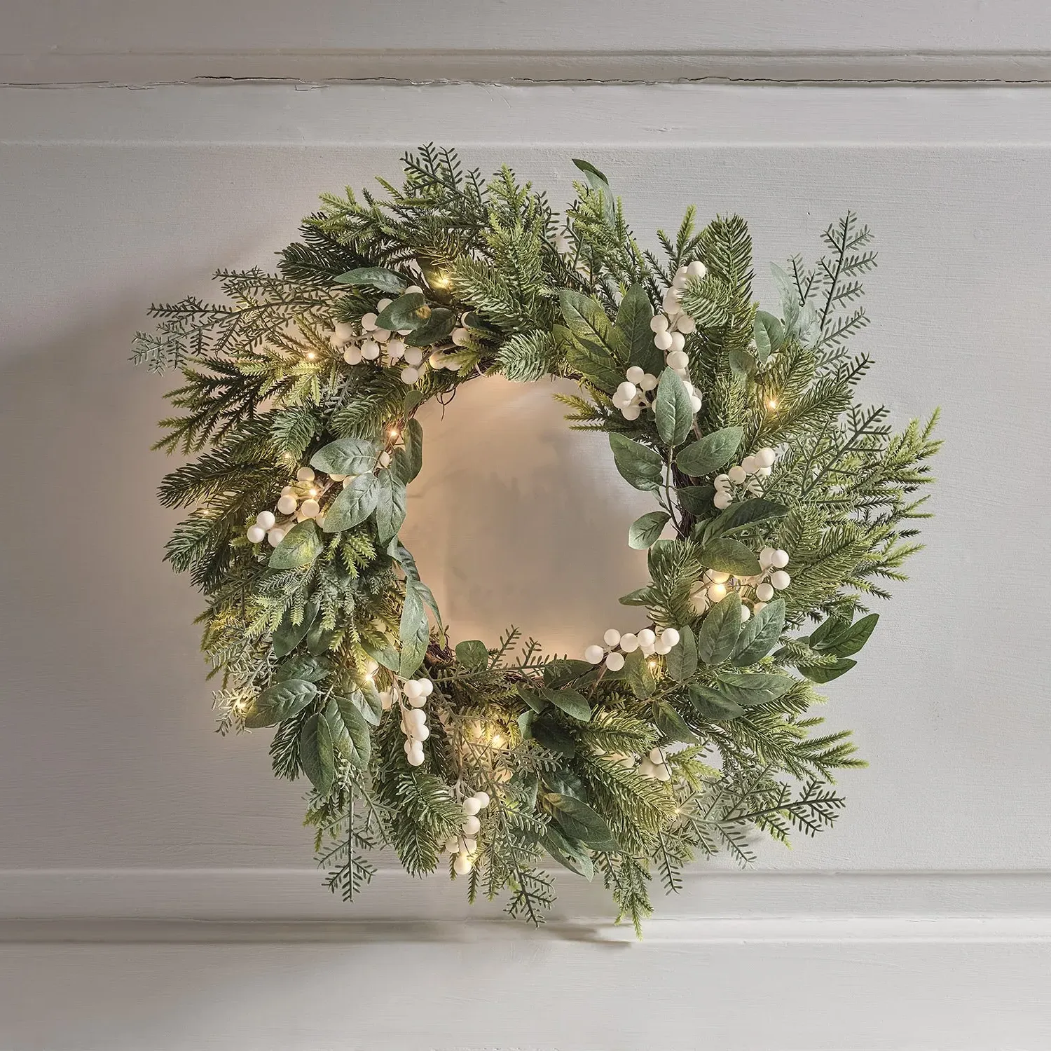 50cm Pre-Lit Christmas Wreath - White, Twig image