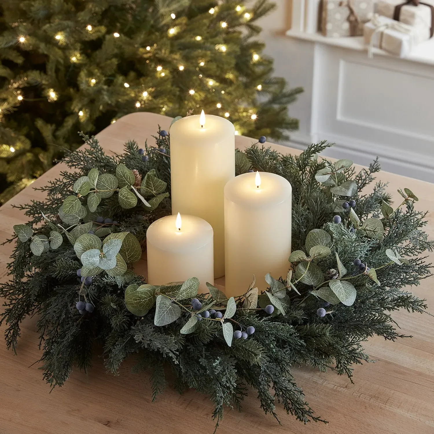 66cm Christmas Wreath & Candle Bundle - Berry