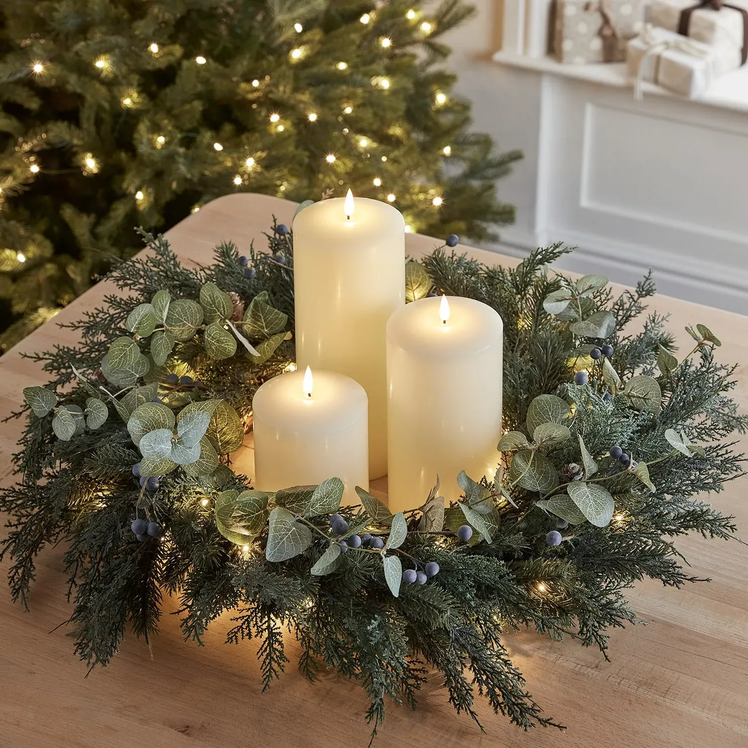 66cm Christmas Wreath & Candle Bundle - Berry