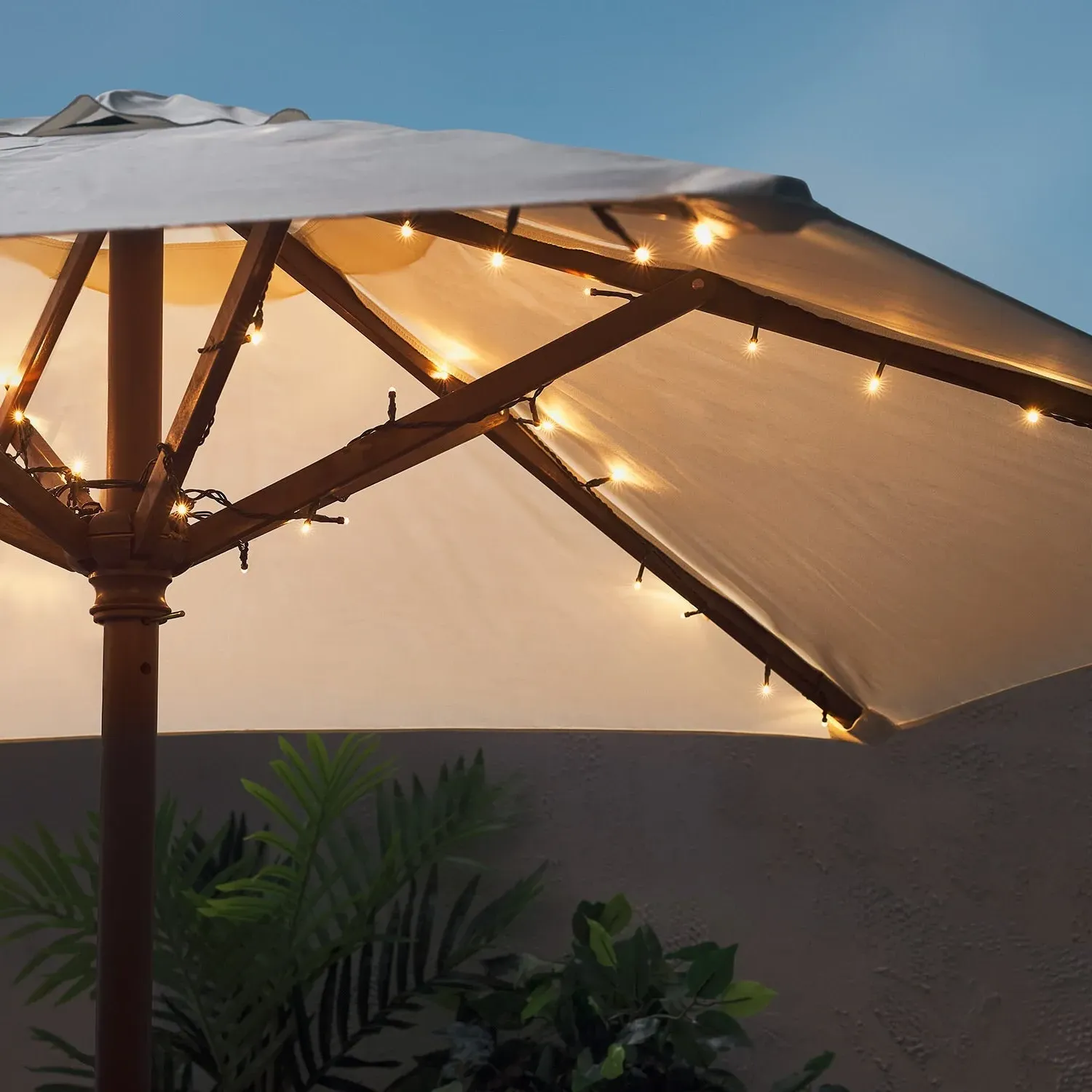 80 LED Parasol Lights Remote - Warm White